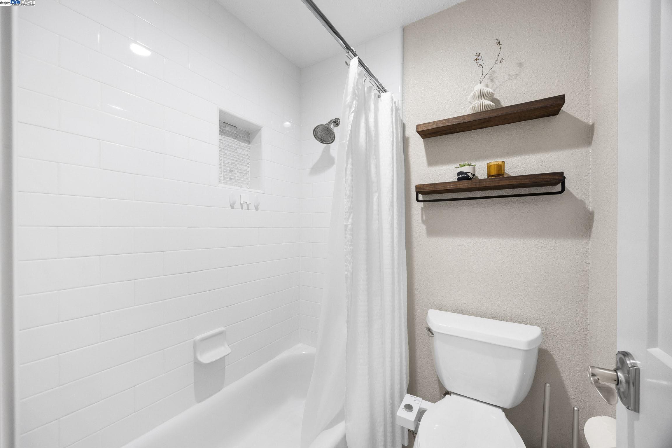 Photo #15: 41112504 Listing: Photo #15