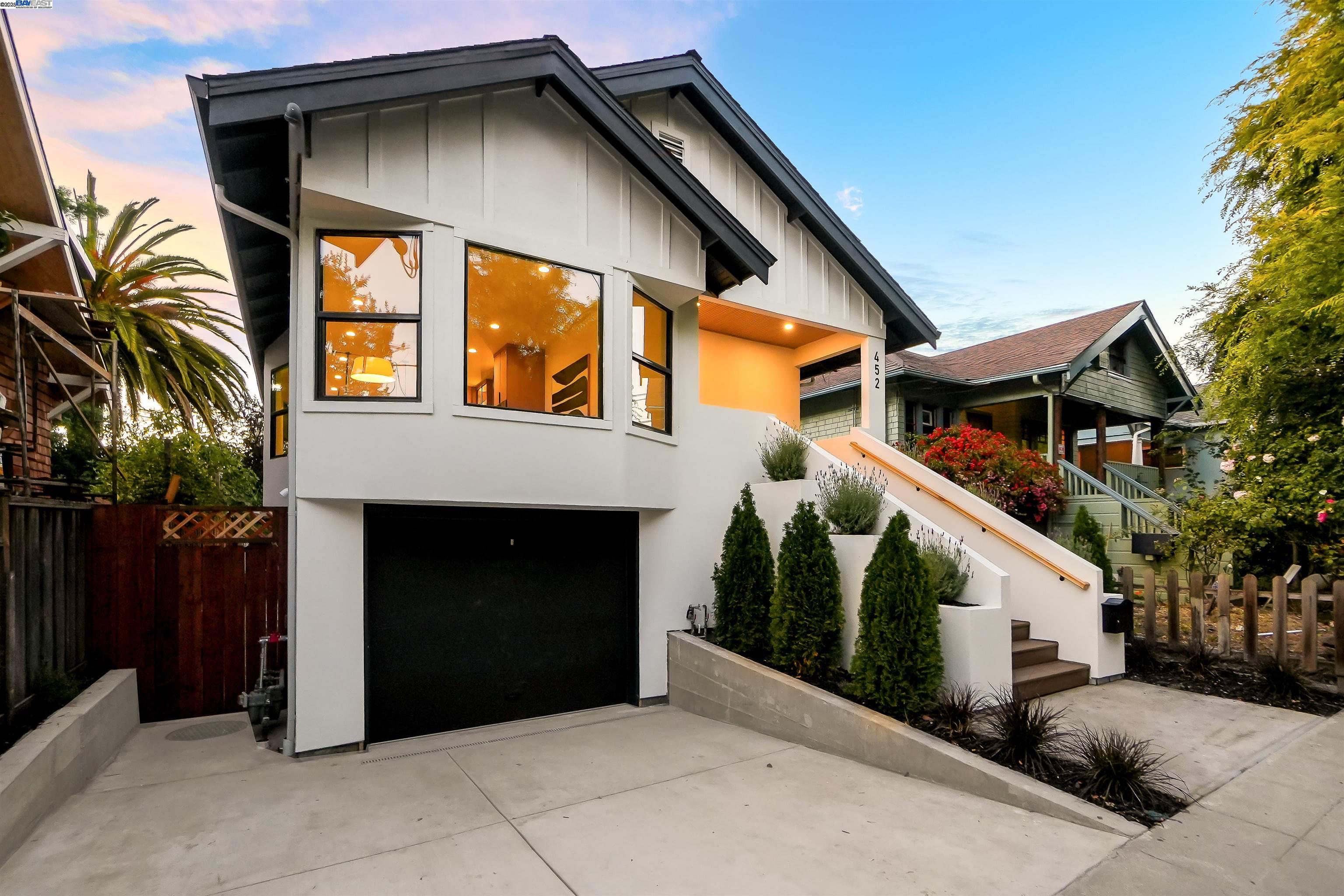 Front Image Thumbnail for BE41112512