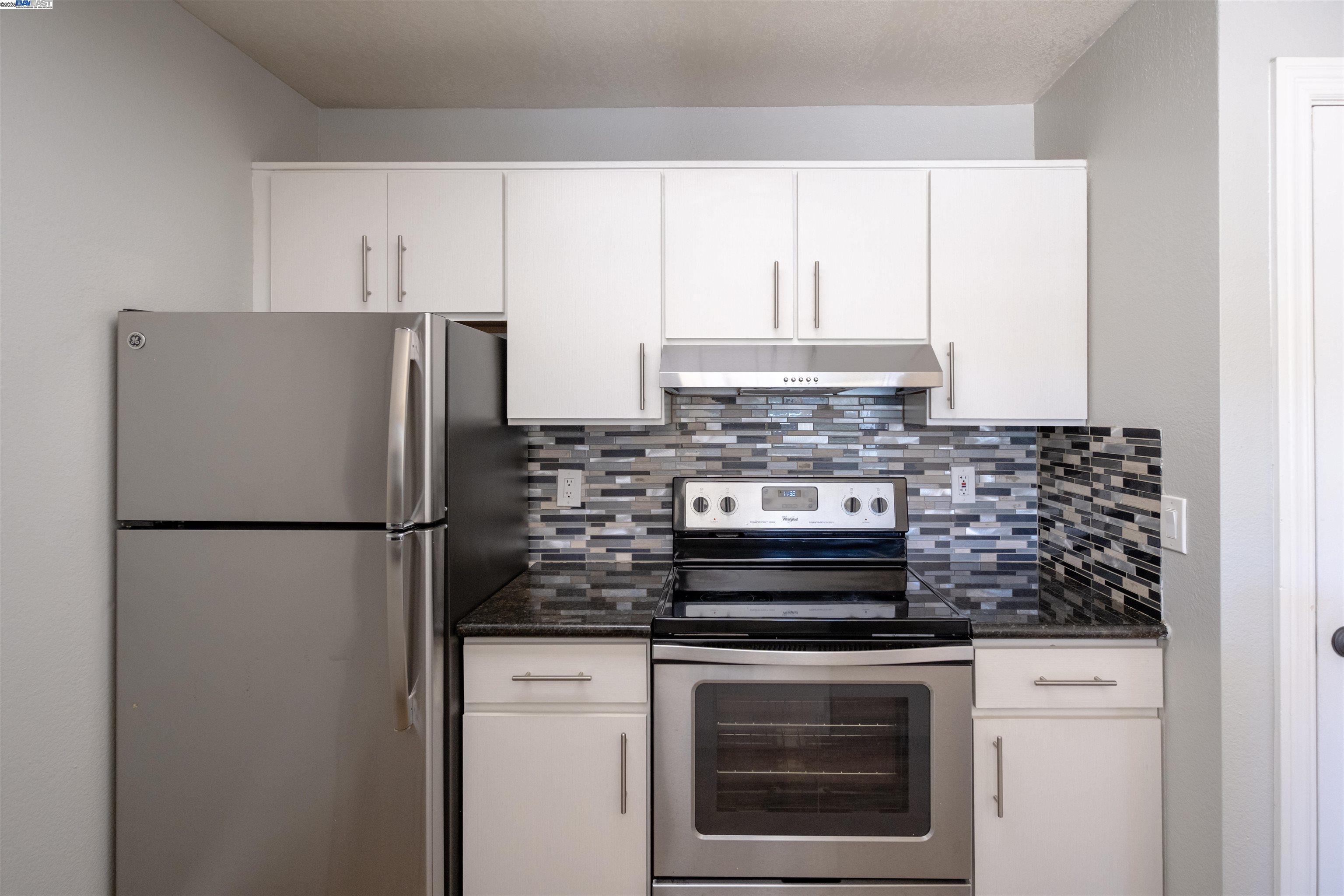 Photo #3: 41112514 Listing 