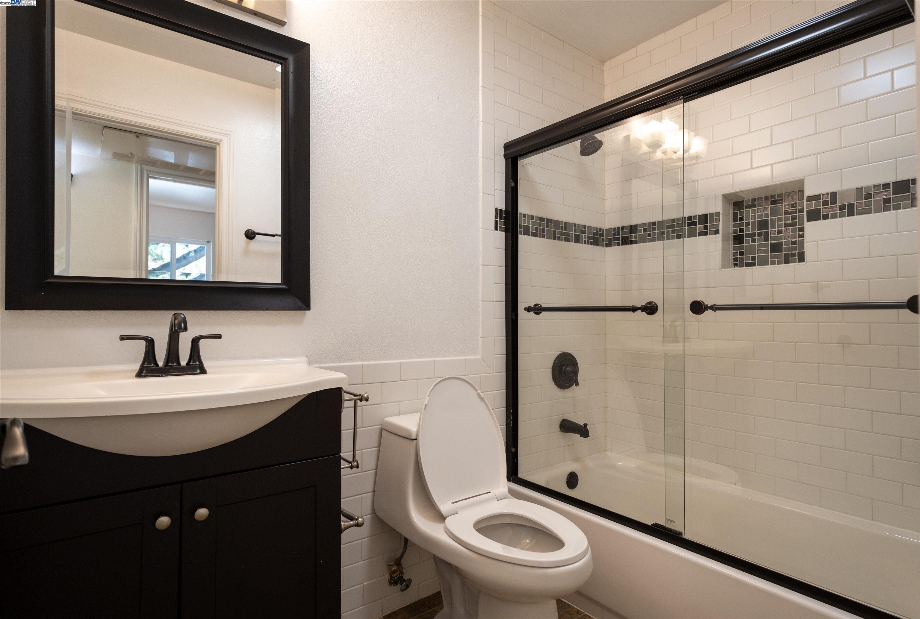 Photo #8: 41112514 Listing: Photo #8