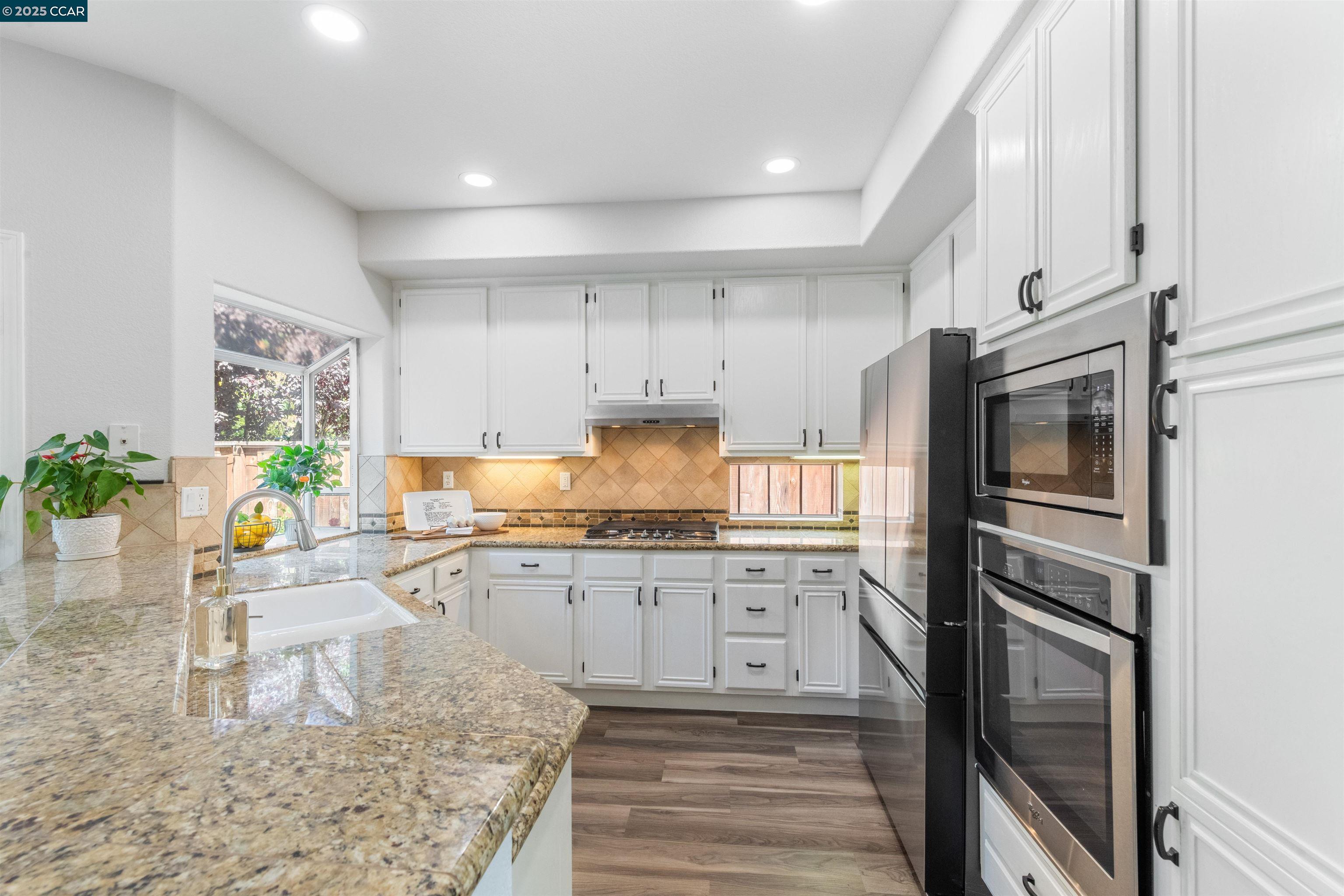 Detail Gallery Image 13 of 58 For 16 Haskins Ranch Cir, Danville,  CA 94506 - 4 Beds | 3 Baths