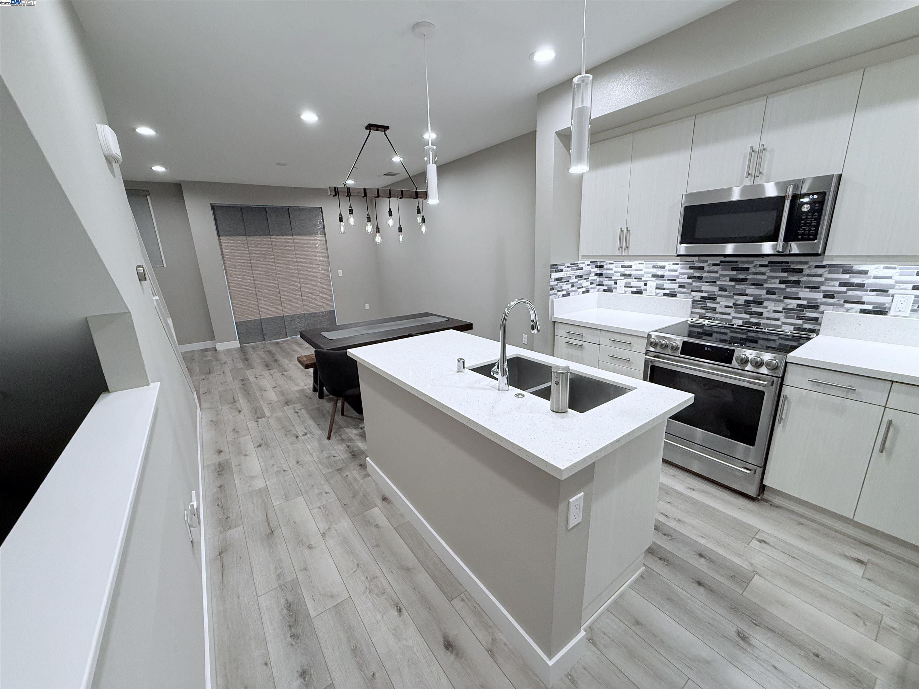 Photo #6: 41112527 Listing 