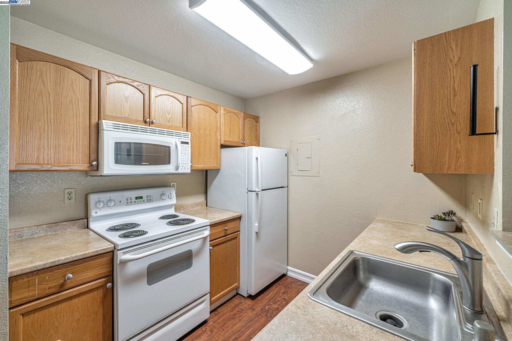 Photo #13: 41112537 Listing: Photo #13