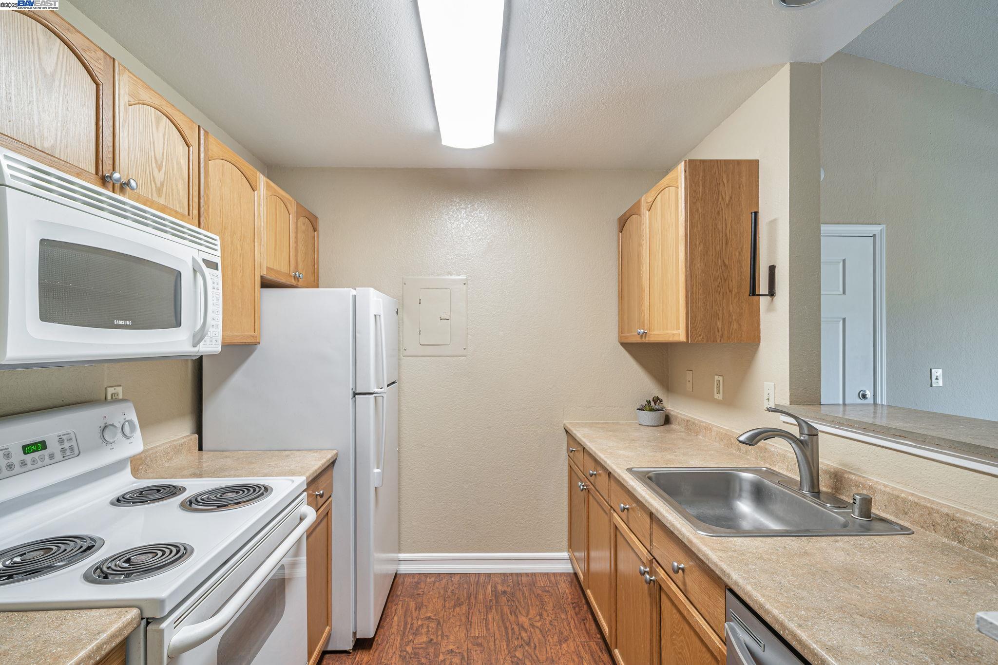 Photo #15: 41112537 Listing: Photo #15