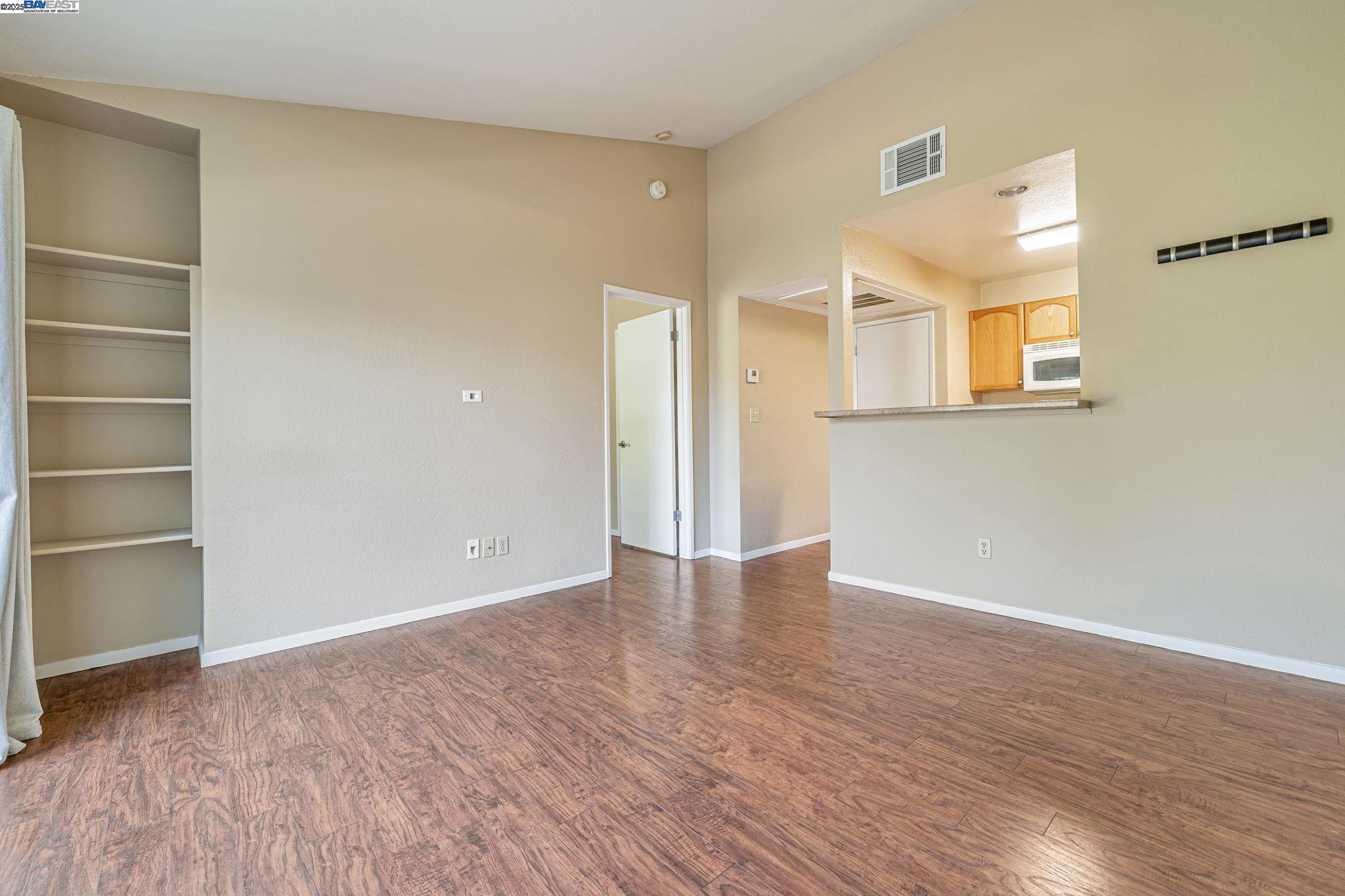 Photo #10: 41112537 Listing: Photo #10