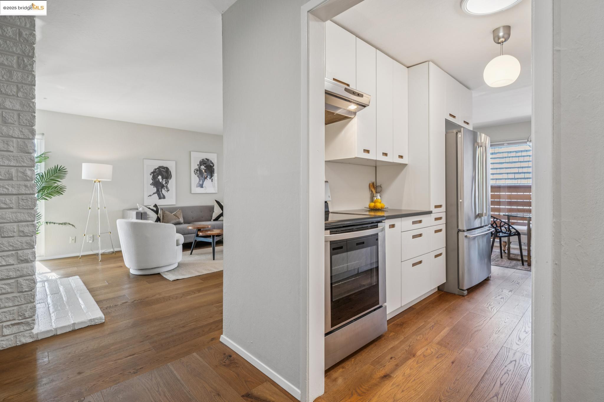 Photo #5: 41112538 Listing 