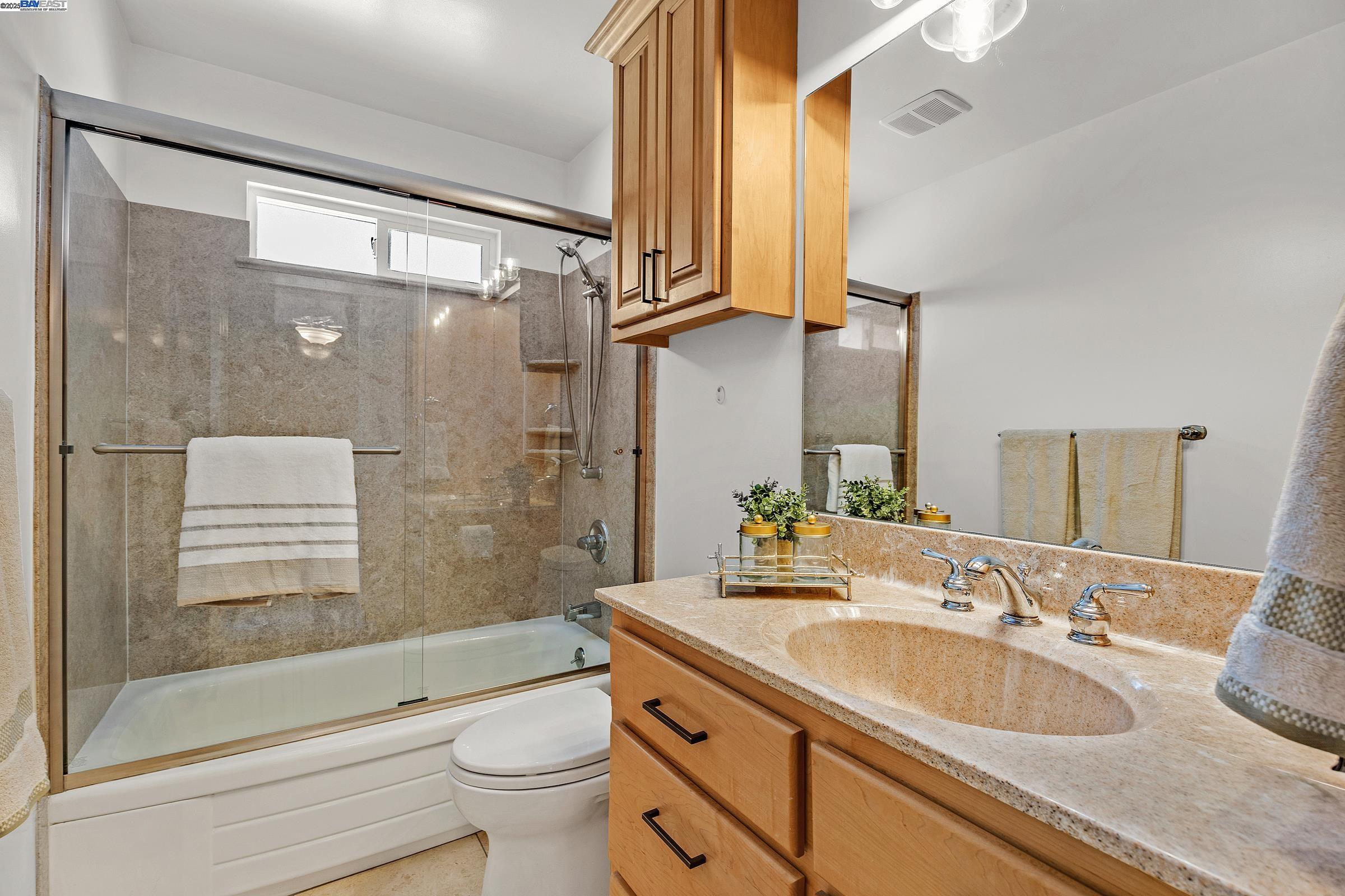 Detail Gallery Image 22 of 44 For 888 Laguna St, Livermore,  CA 94550 - 4 Beds | 3 Baths