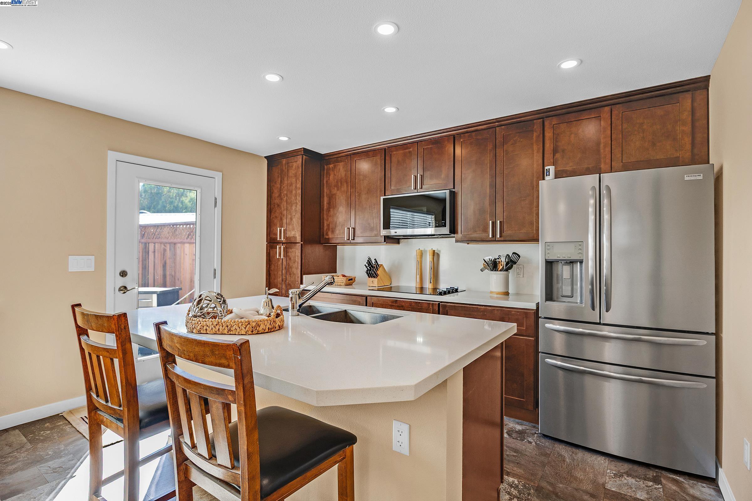 Detail Gallery Image 32 of 44 For 888 Laguna St, Livermore,  CA 94550 - 4 Beds | 3 Baths