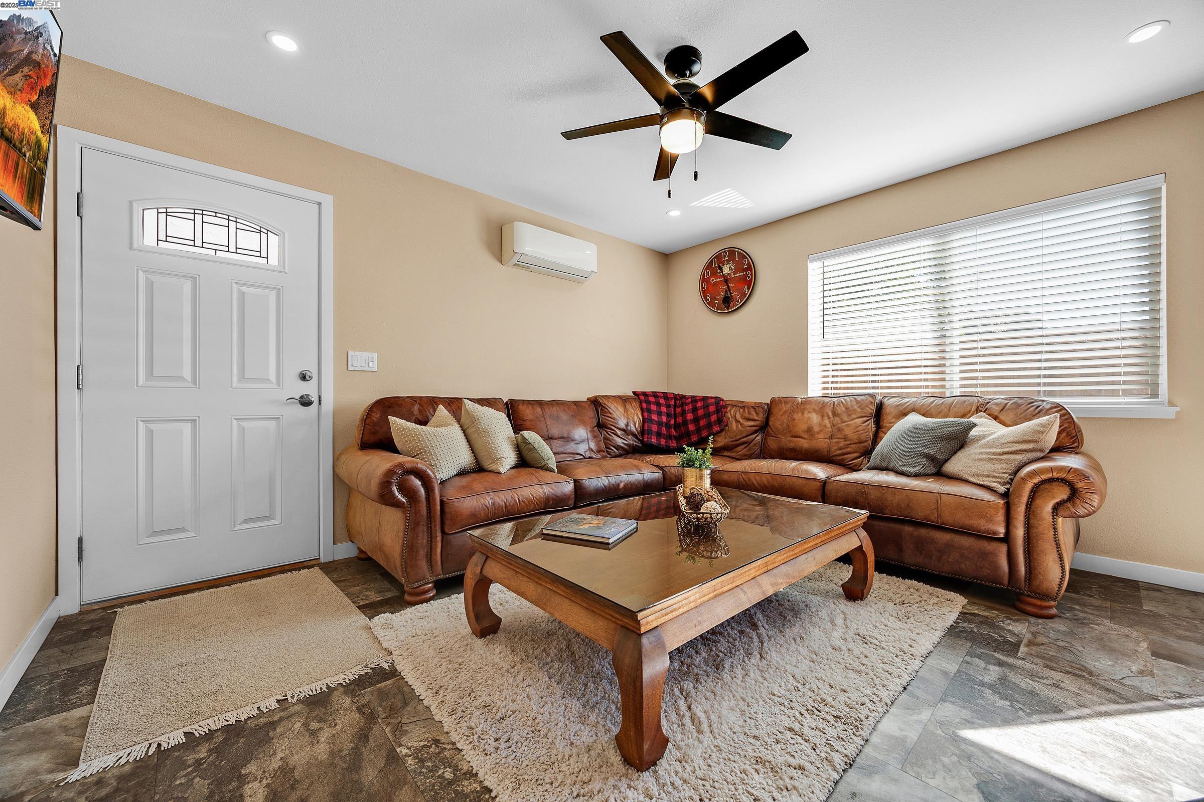 Detail Gallery Image 35 of 43 For 888 Laguna St, Livermore,  CA 94550 - 4 Beds | 3 Baths