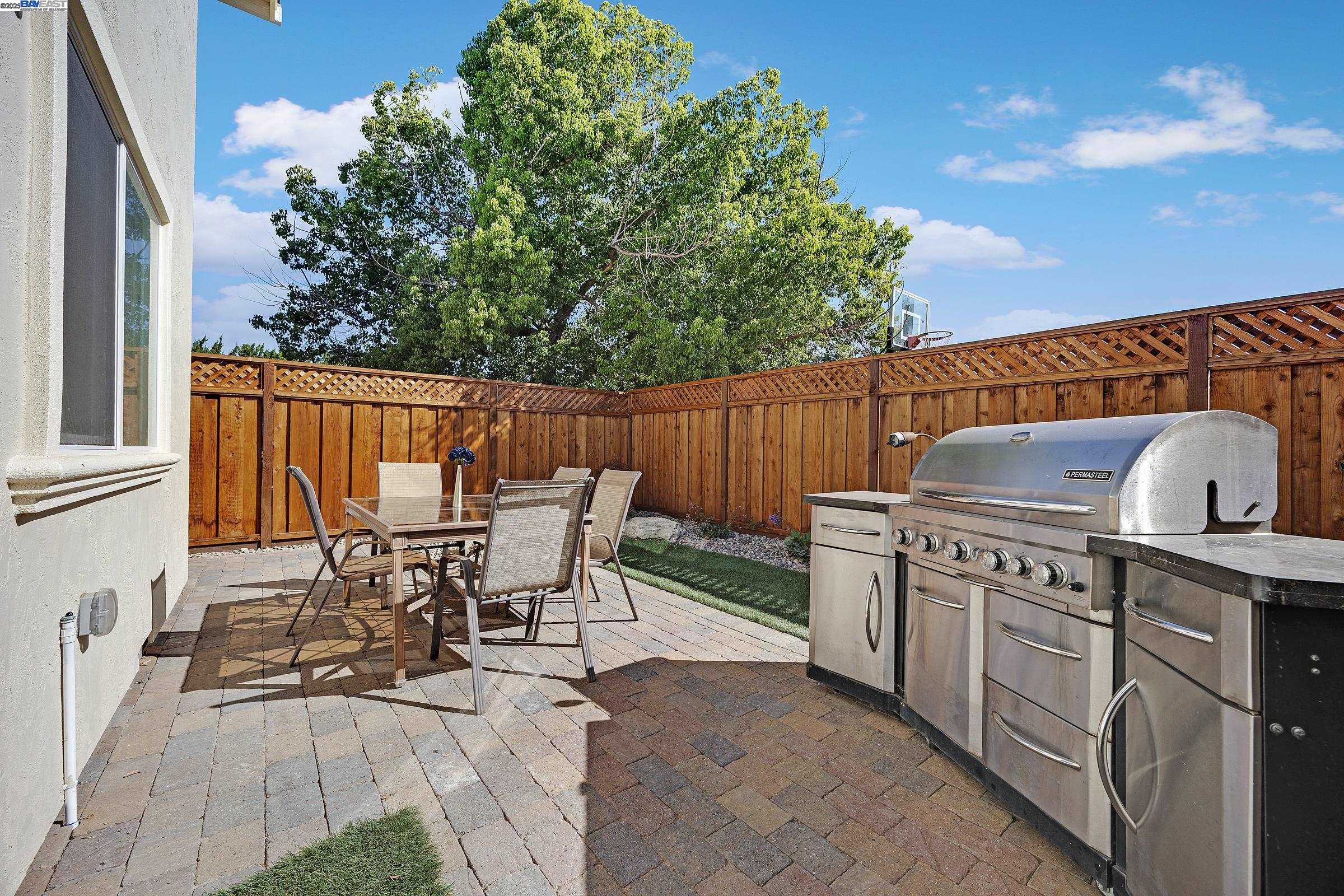 Detail Gallery Image 40 of 44 For 888 Laguna St, Livermore,  CA 94550 - 4 Beds | 3 Baths