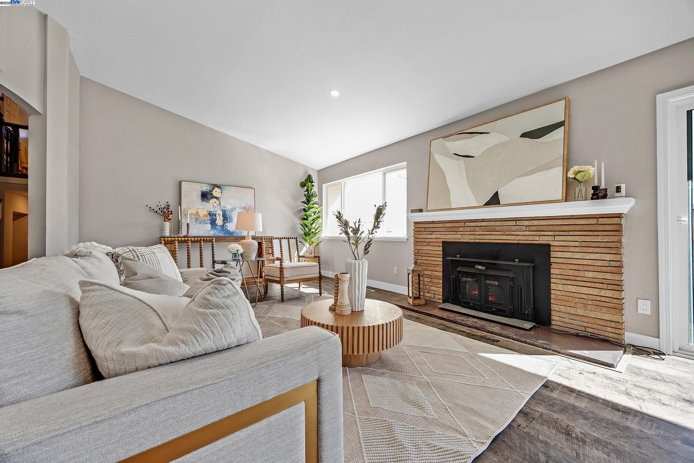 Detail Gallery Image 6 of 44 For 888 Laguna St, Livermore,  CA 94550 - 4 Beds | 3 Baths