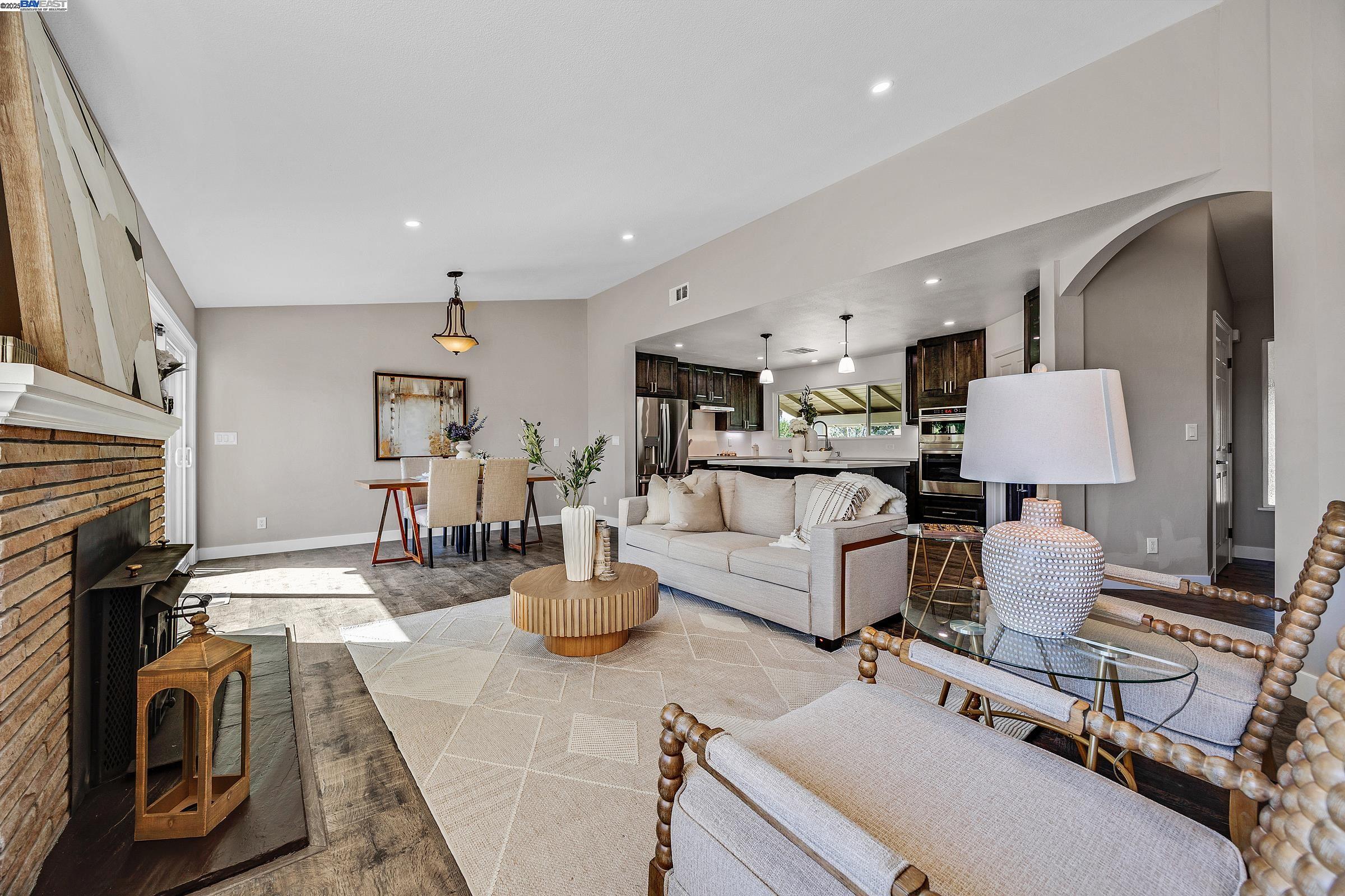 Detail Gallery Image 6 of 43 For 888 Laguna St, Livermore,  CA 94550 - 4 Beds | 3 Baths