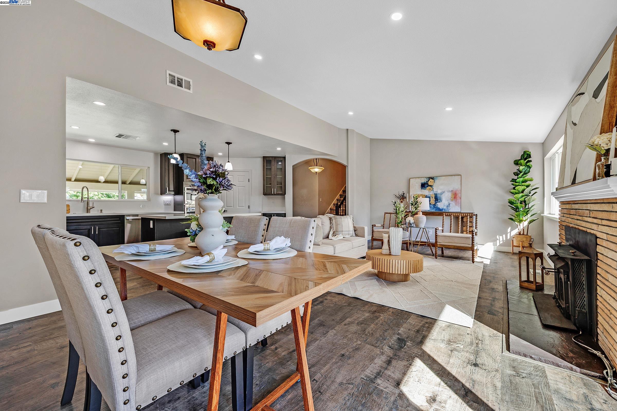 Detail Gallery Image 9 of 44 For 888 Laguna St, Livermore,  CA 94550 - 4 Beds | 3 Baths