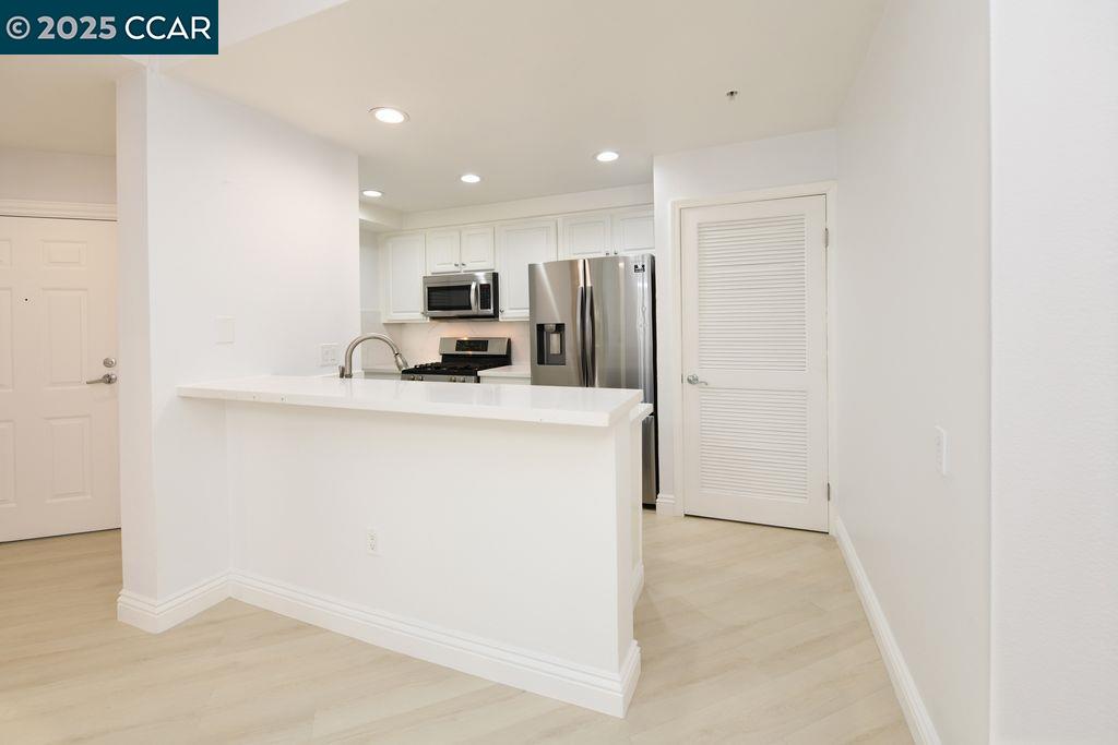 Photo #12: 41112549 Listing: Photo #12