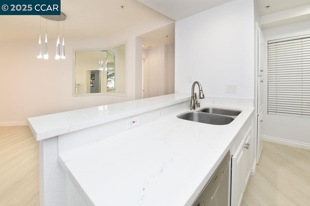 Photo #15: 41112549 Listing: Photo #15