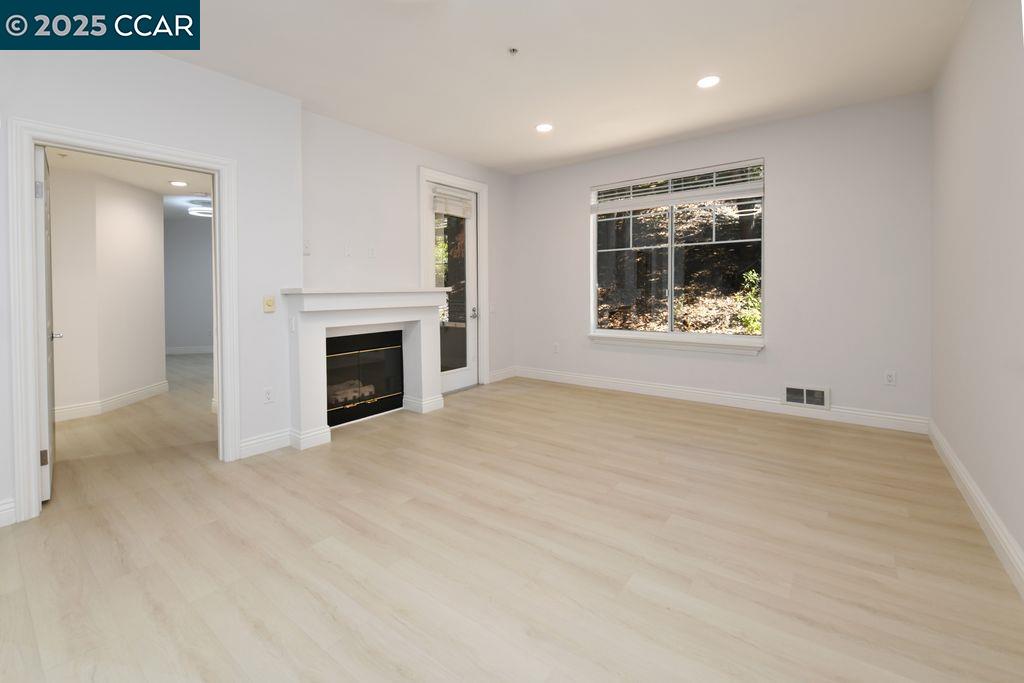 Photo #7: 41112549 Listing: Photo #7