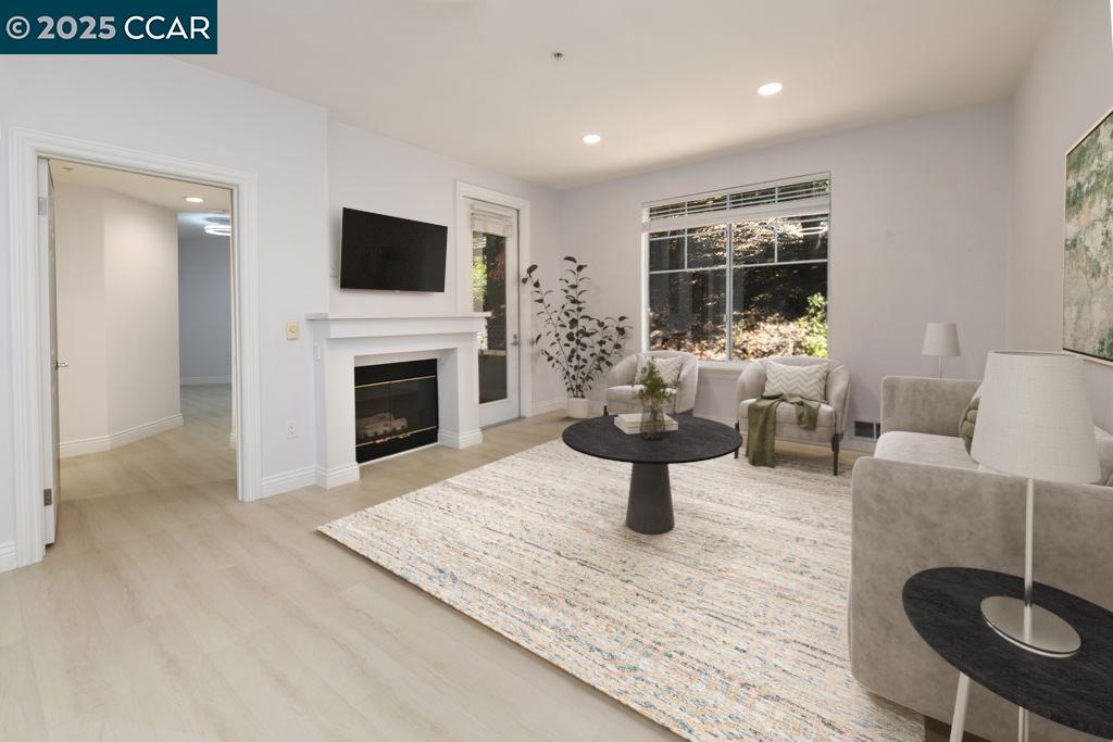 Photo #8: 41112549 Listing: Photo #8