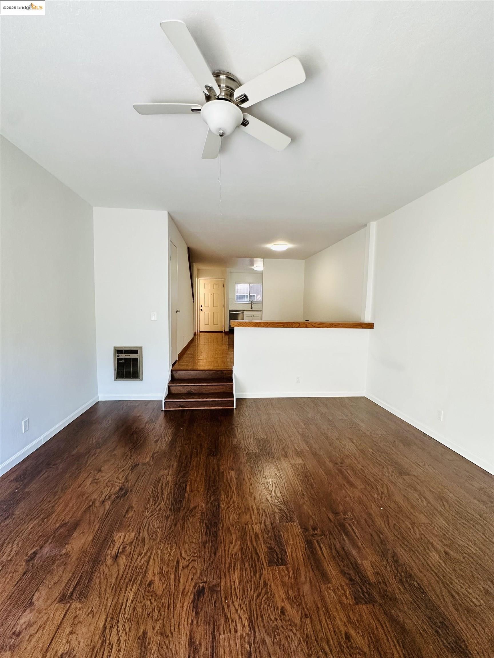 Photo #5: 41112553 Listing 