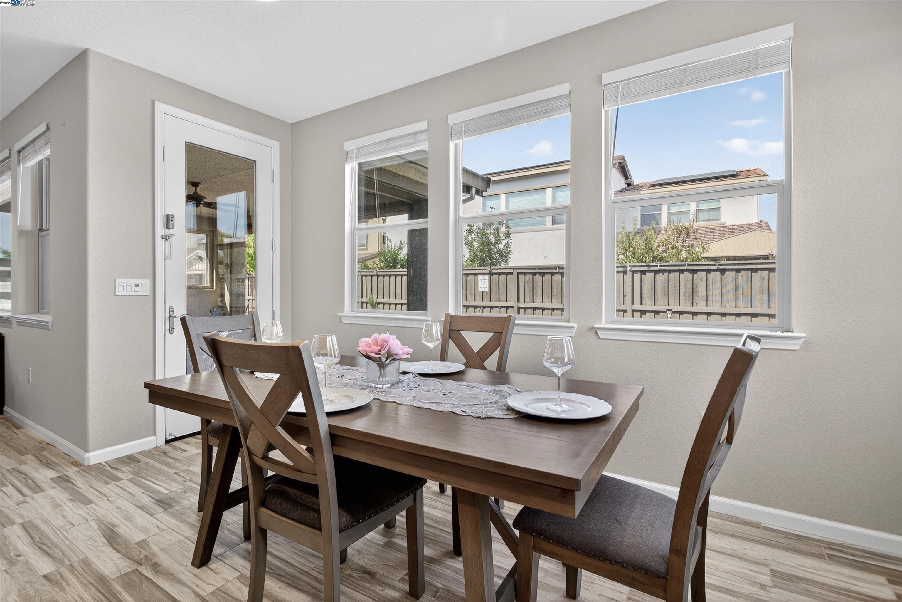 Detail Gallery Image 15 of 58 For 1787 Branson Court, Lathrop,  CA 95330 - 5 Beds | 4/1 Baths