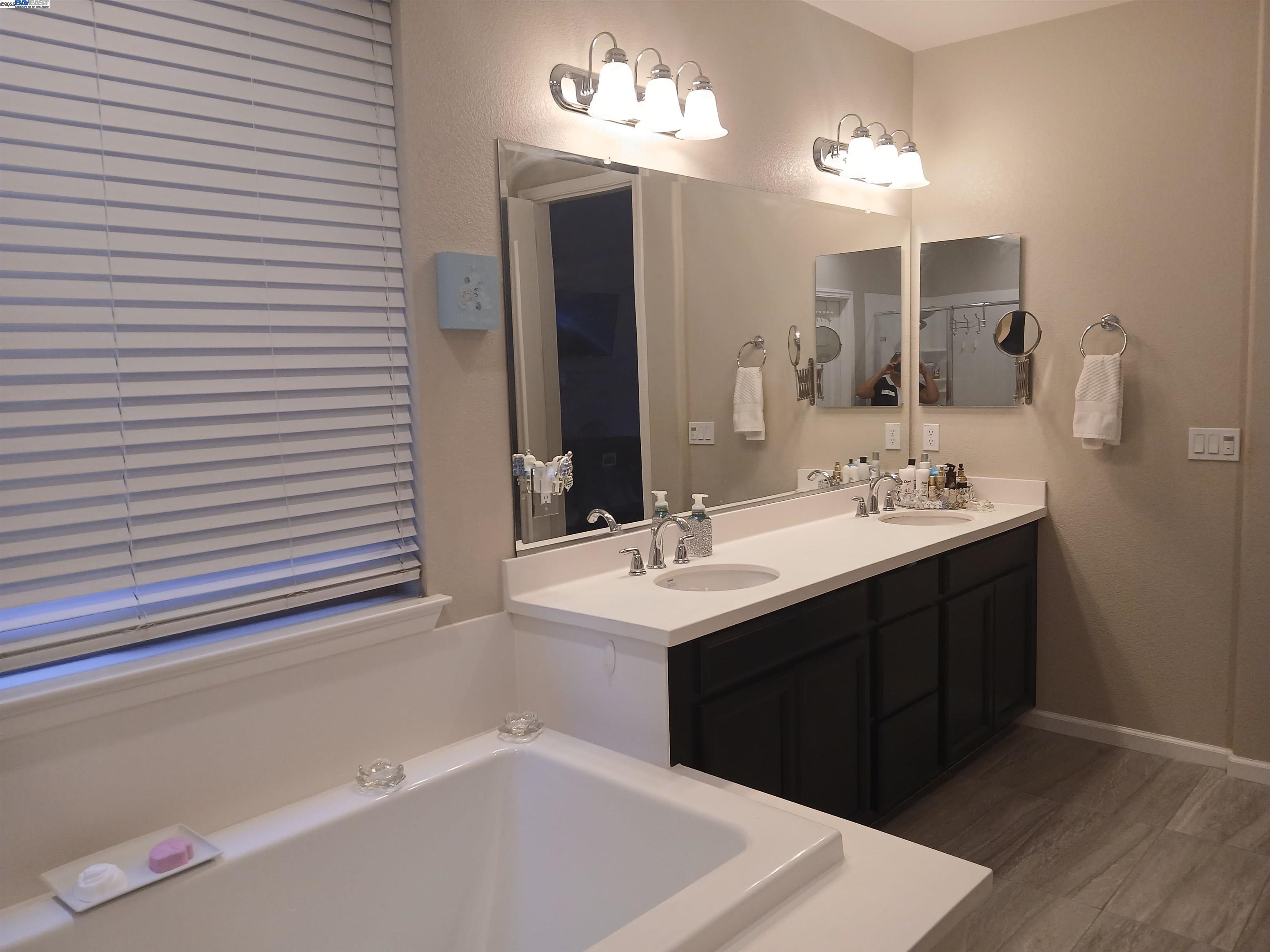 Detail Gallery Image 23 of 58 For 1787 Branson Court, Lathrop,  CA 95330 - 5 Beds | 4/1 Baths