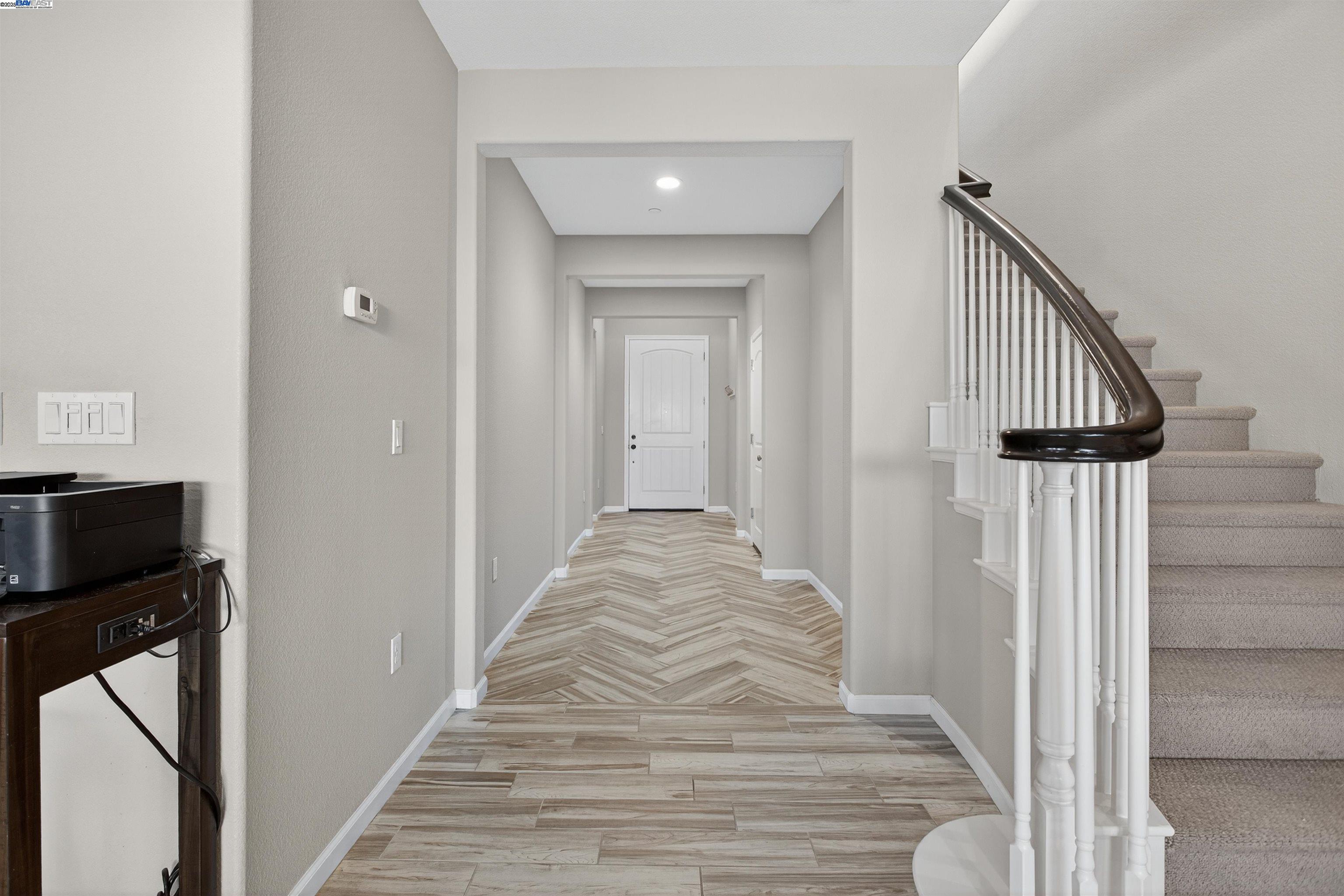 Detail Gallery Image 7 of 58 For 1787 Branson Court, Lathrop,  CA 95330 - 5 Beds | 4/1 Baths