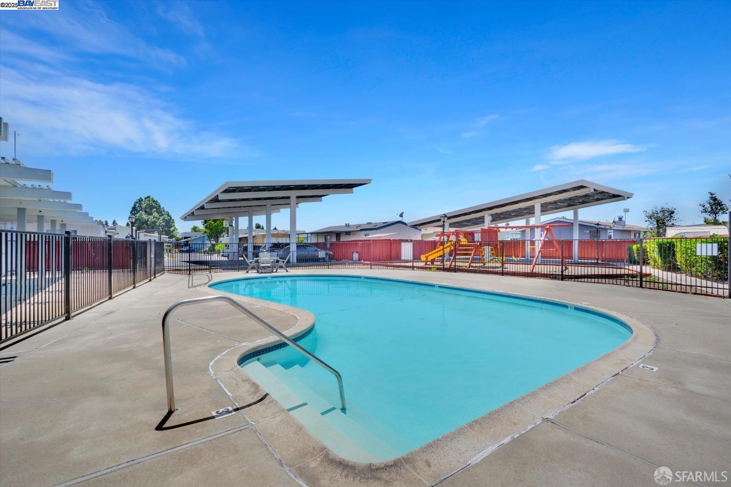 Detail Gallery Image 18 of 20 For 28290 Applegate, Hayward,  CA 94545 - 3 Beds | 2 Baths