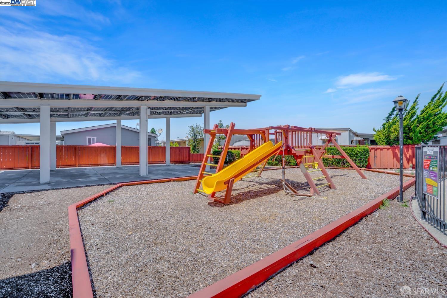 Detail Gallery Image 19 of 20 For 28290 Applegate, Hayward,  CA 94545 - 3 Beds | 2 Baths