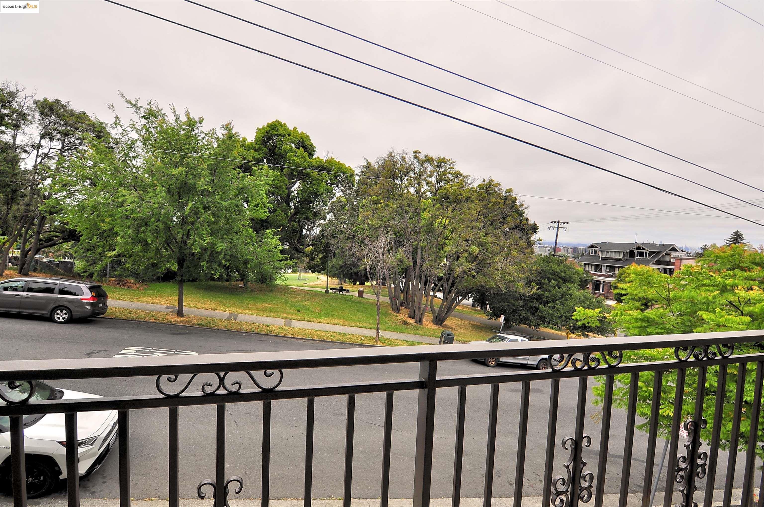 Front Image Thumbnail for EB41112567