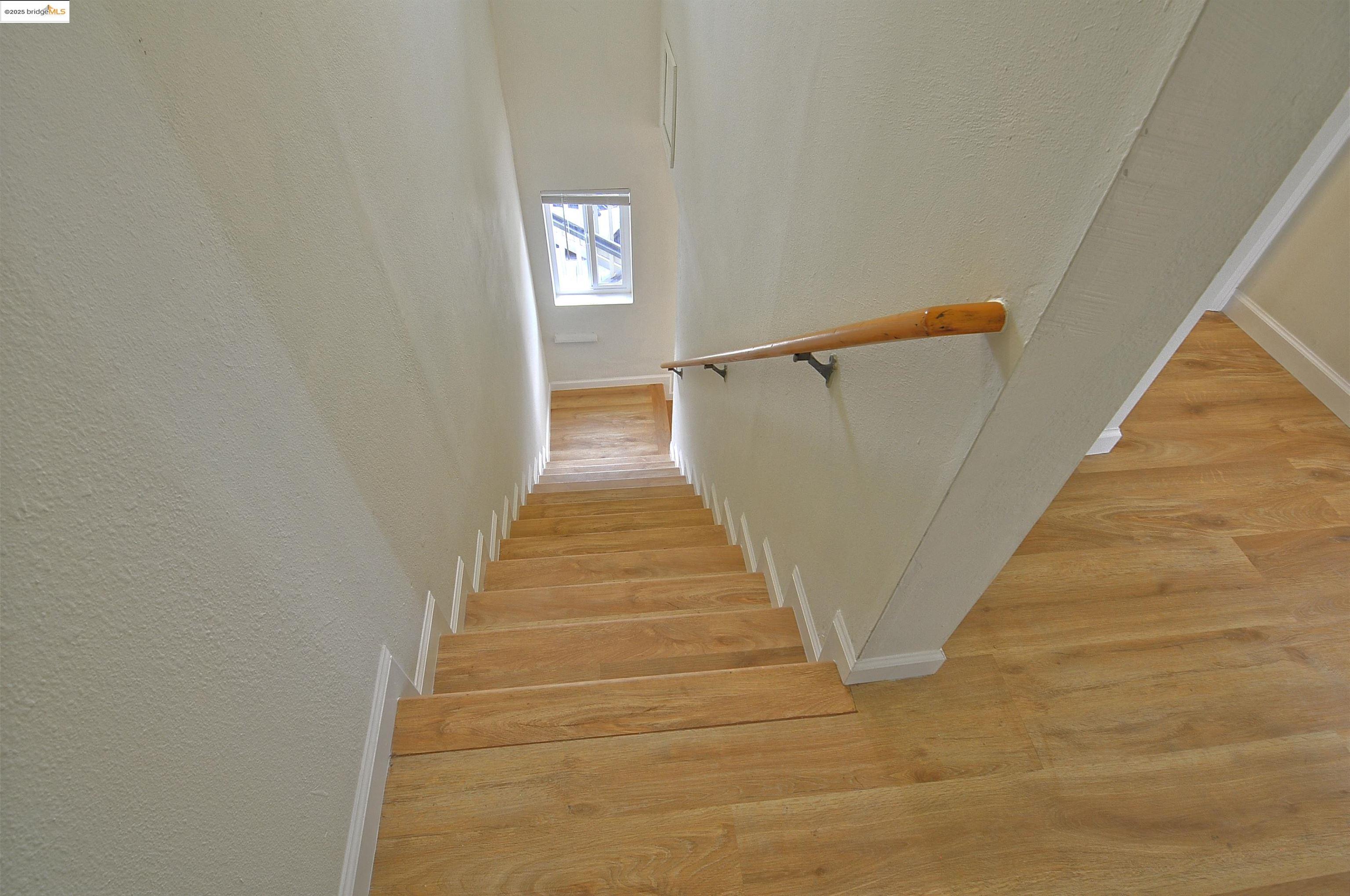 Detail Gallery Image 19 of 34 For 1604 E 19th St, Oakland,  CA 94606 - 3 Beds | 1/1 Baths