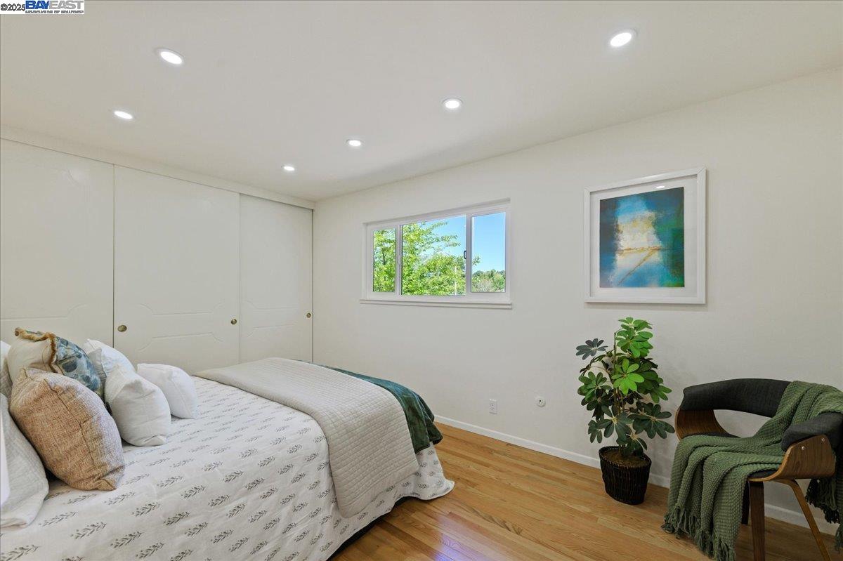 Detail Gallery Image 28 of 53 For 7606 Desertwood Ln, Pleasanton,  CA 94588 - 5 Beds | 2/1 Baths