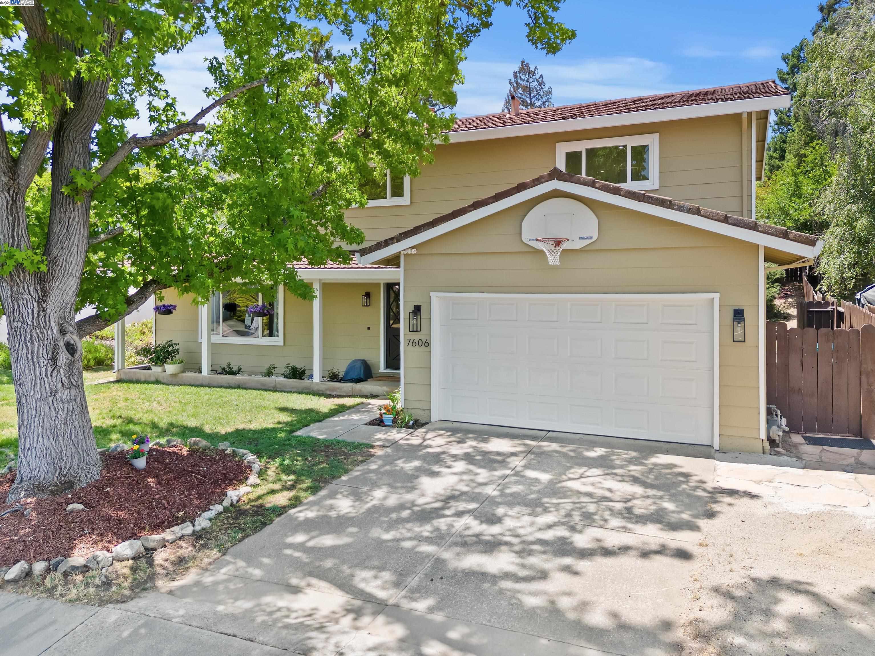 Detail Gallery Image 37 of 53 For 7606 Desertwood Ln, Pleasanton,  CA 94588 - 5 Beds | 2/1 Baths