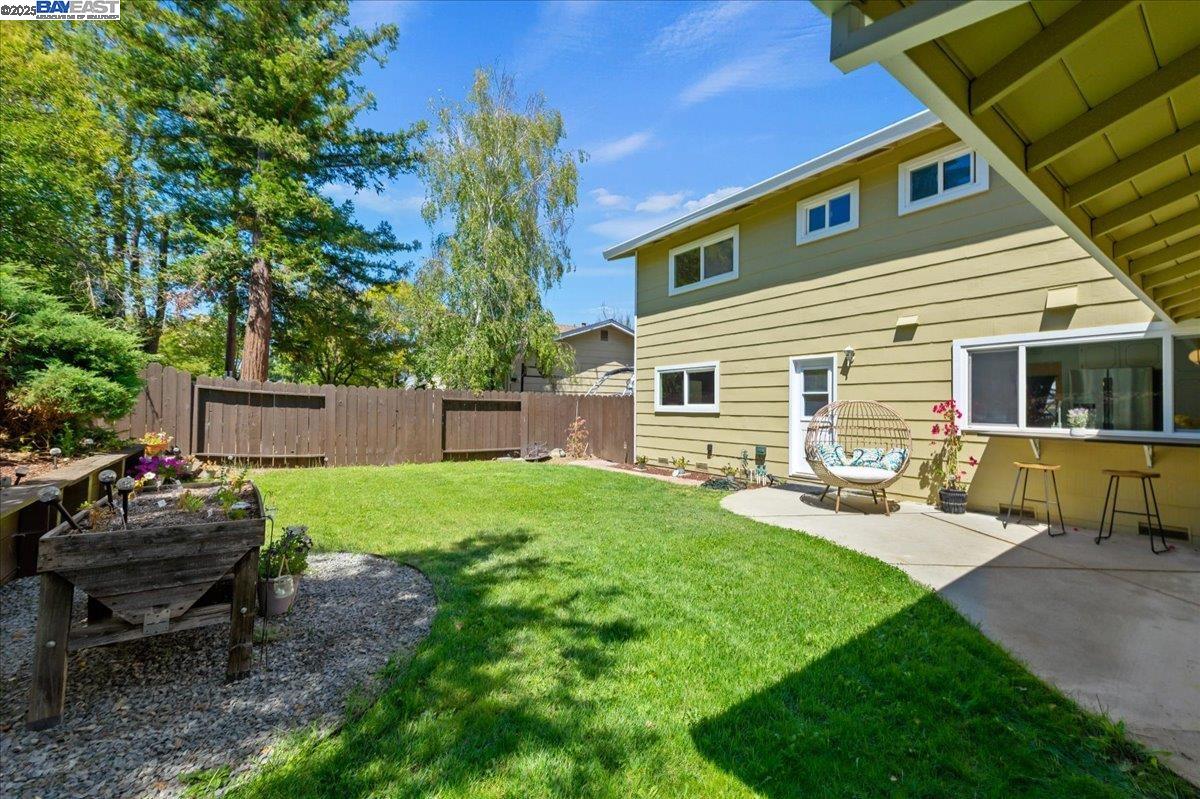 Detail Gallery Image 49 of 53 For 7606 Desertwood Ln, Pleasanton,  CA 94588 - 5 Beds | 2/1 Baths