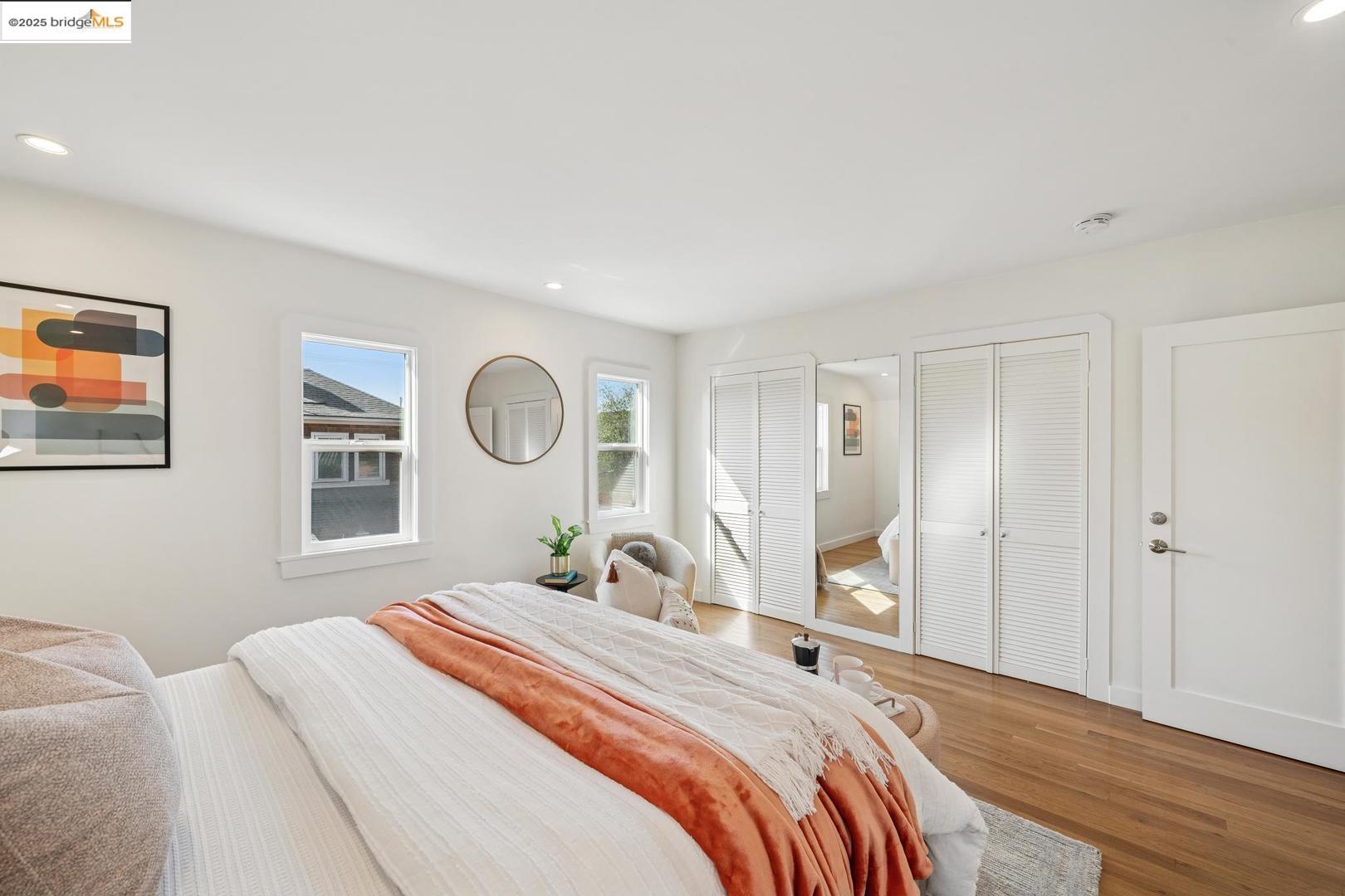 Detail Gallery Image 17 of 37 For 2417 Webster St, Berkeley,  CA 94705 - 5 Beds | 4 Baths