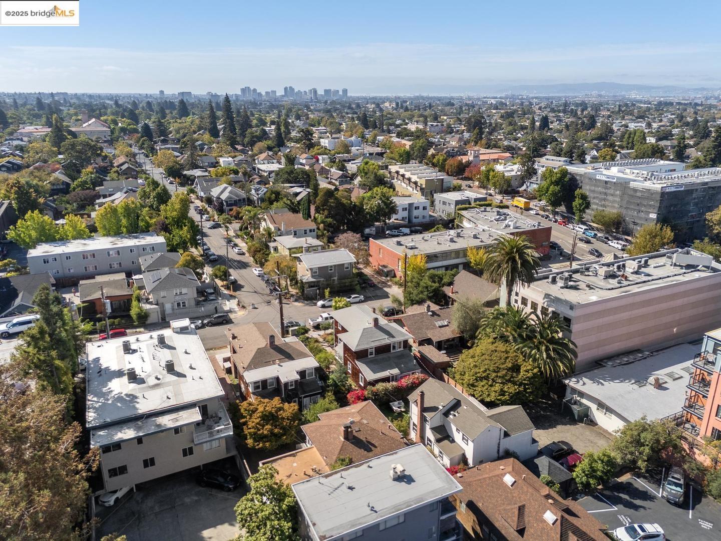 Detail Gallery Image 34 of 37 For 2417 Webster St, Berkeley,  CA 94705 - 5 Beds | 4 Baths