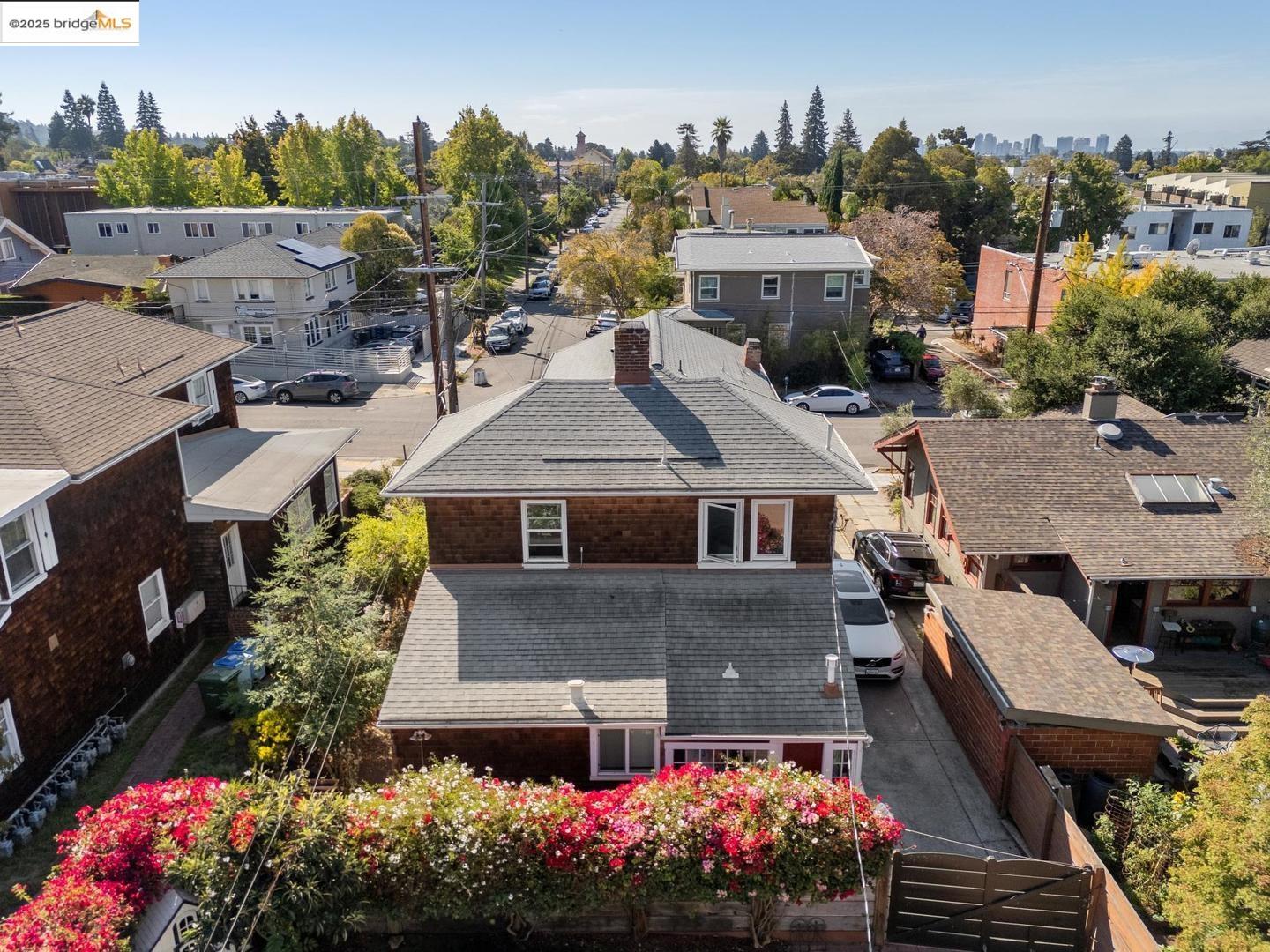 Detail Gallery Image 35 of 37 For 2417 Webster St, Berkeley,  CA 94705 - 5 Beds | 4 Baths