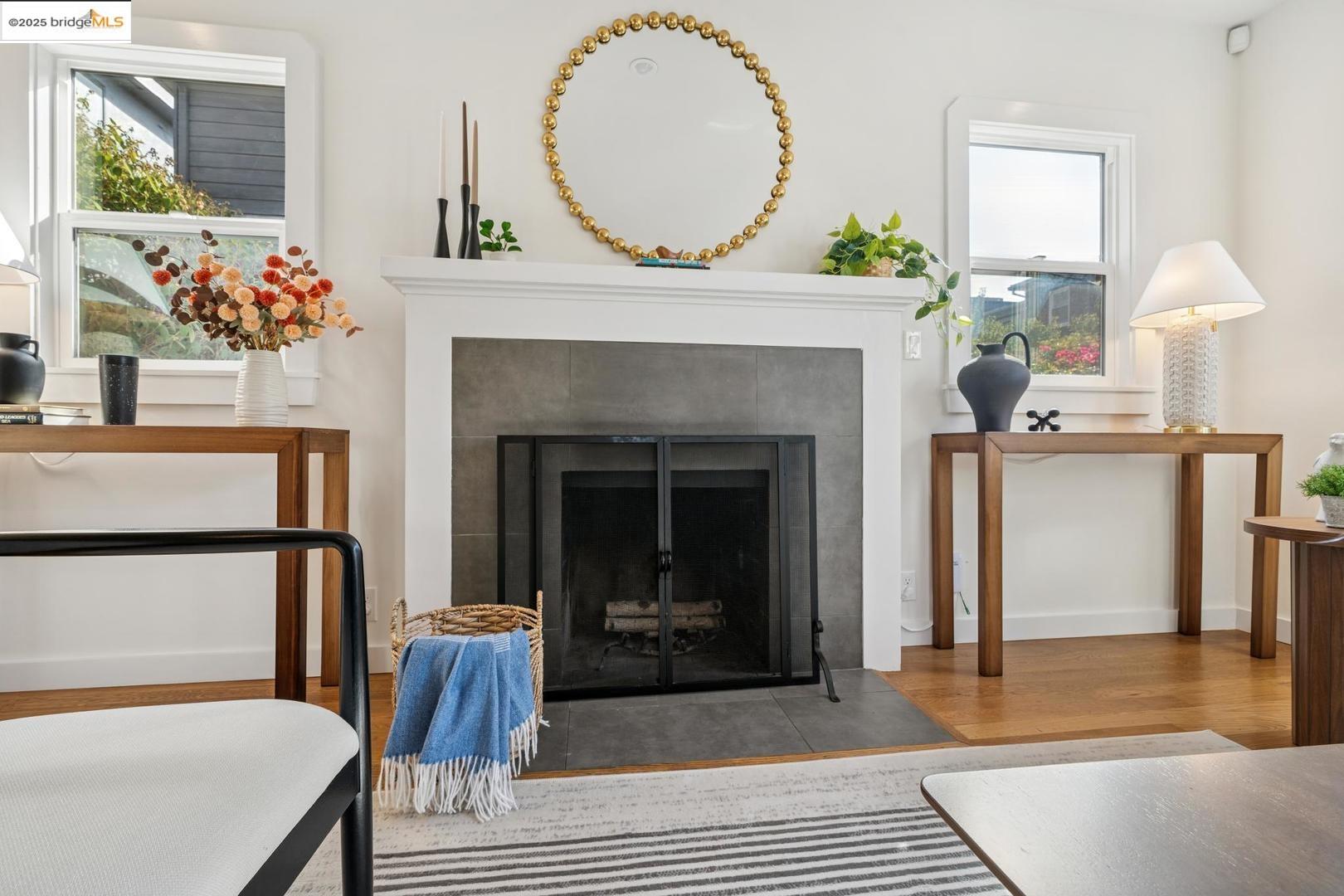 Detail Gallery Image 6 of 37 For 2417 Webster St, Berkeley,  CA 94705 - 5 Beds | 4 Baths