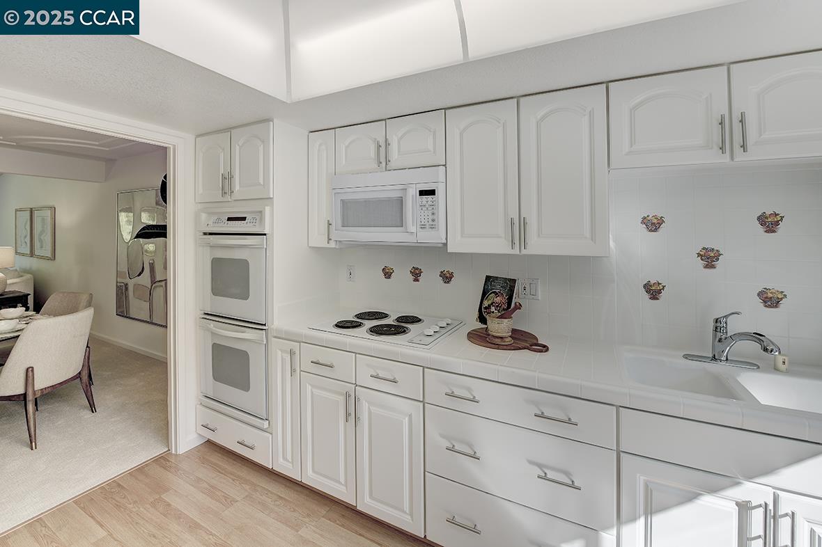 Photo #16: 41112578 Listing: Photo #16
