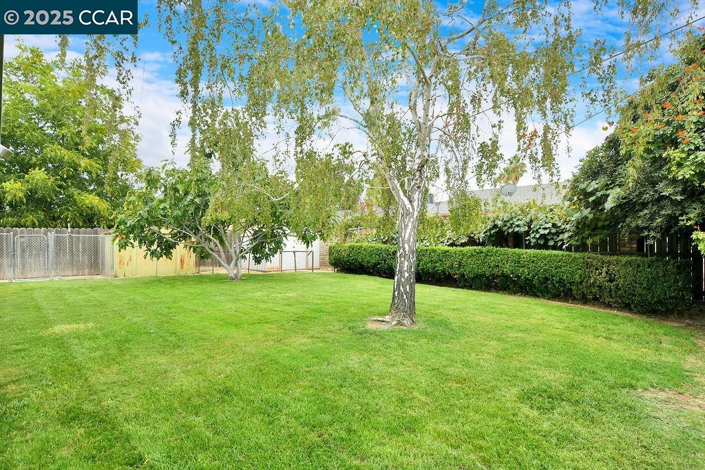 Detail Gallery Image 23 of 26 For 214 Don Carlos Avenue, Stockton,  CA 95210-1202 - 3 Beds | 1 Baths