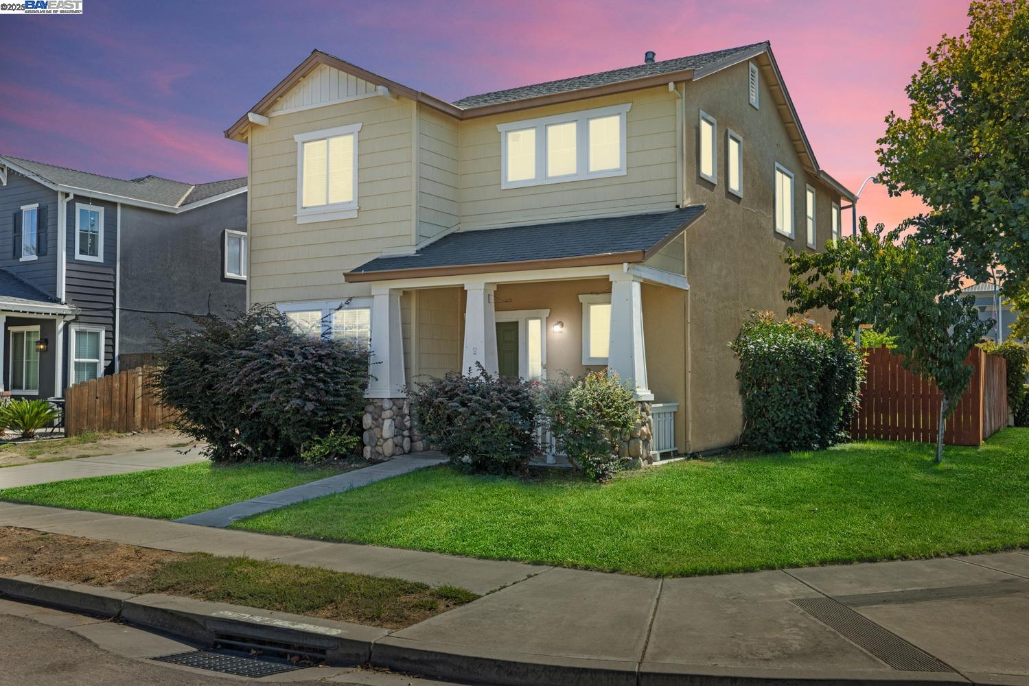 Detail Gallery Image 1 of 1 For 2430 Trellis Ln, Turlock,  CA 95382 - 3 Beds | 2/1 Baths