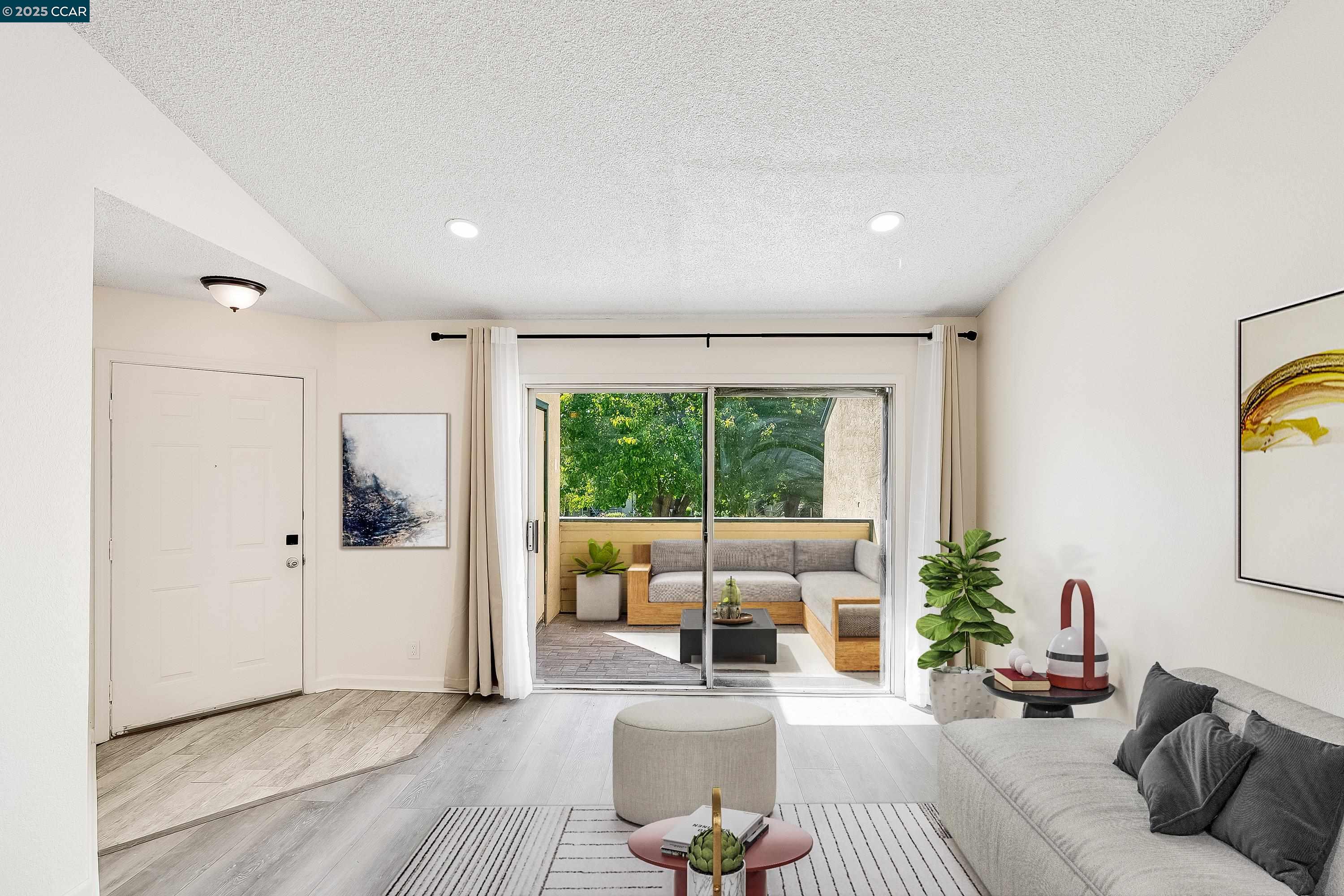 Photo #2: 41112605 Listing 