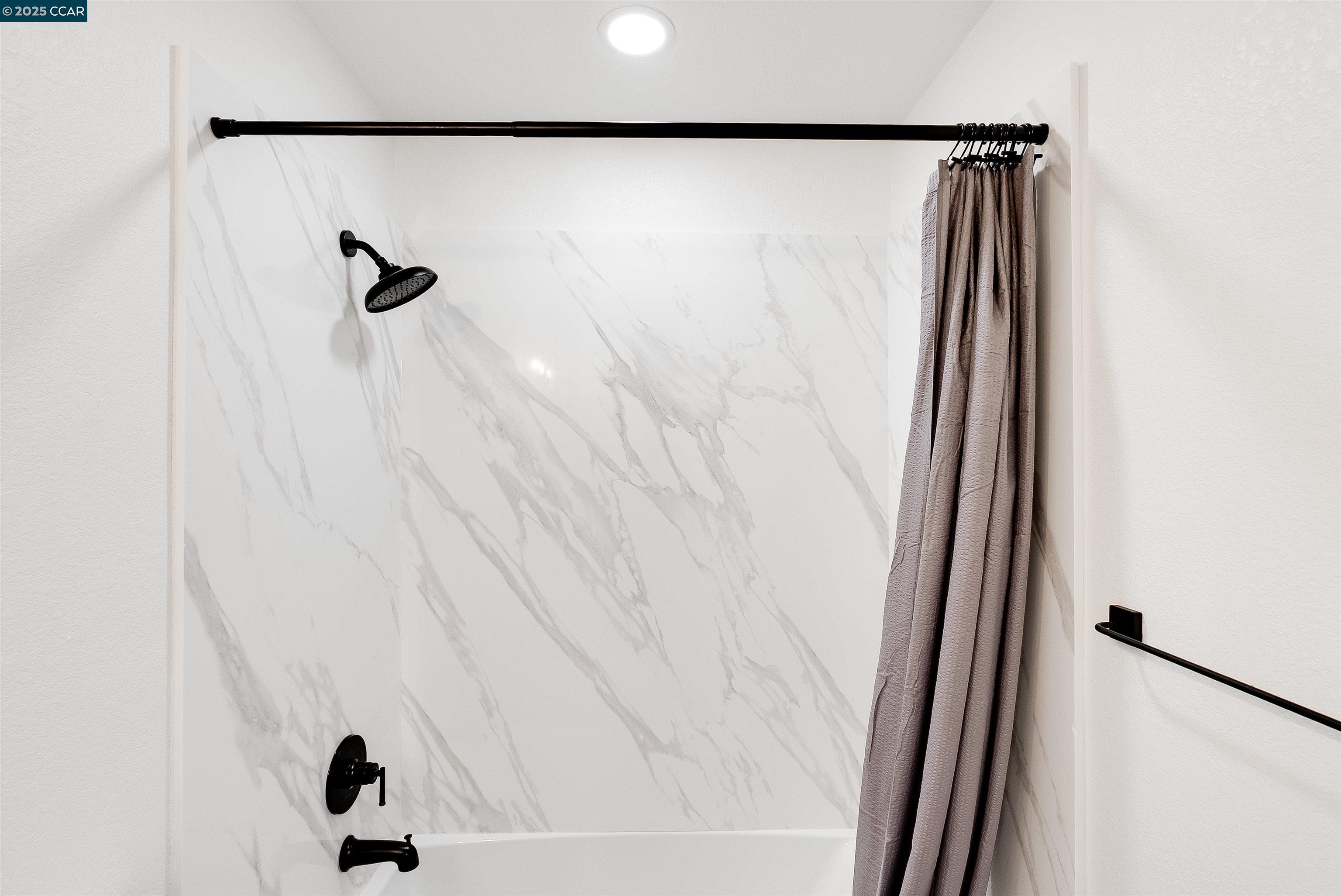 Photo #11: 41112605 Listing: Photo #11