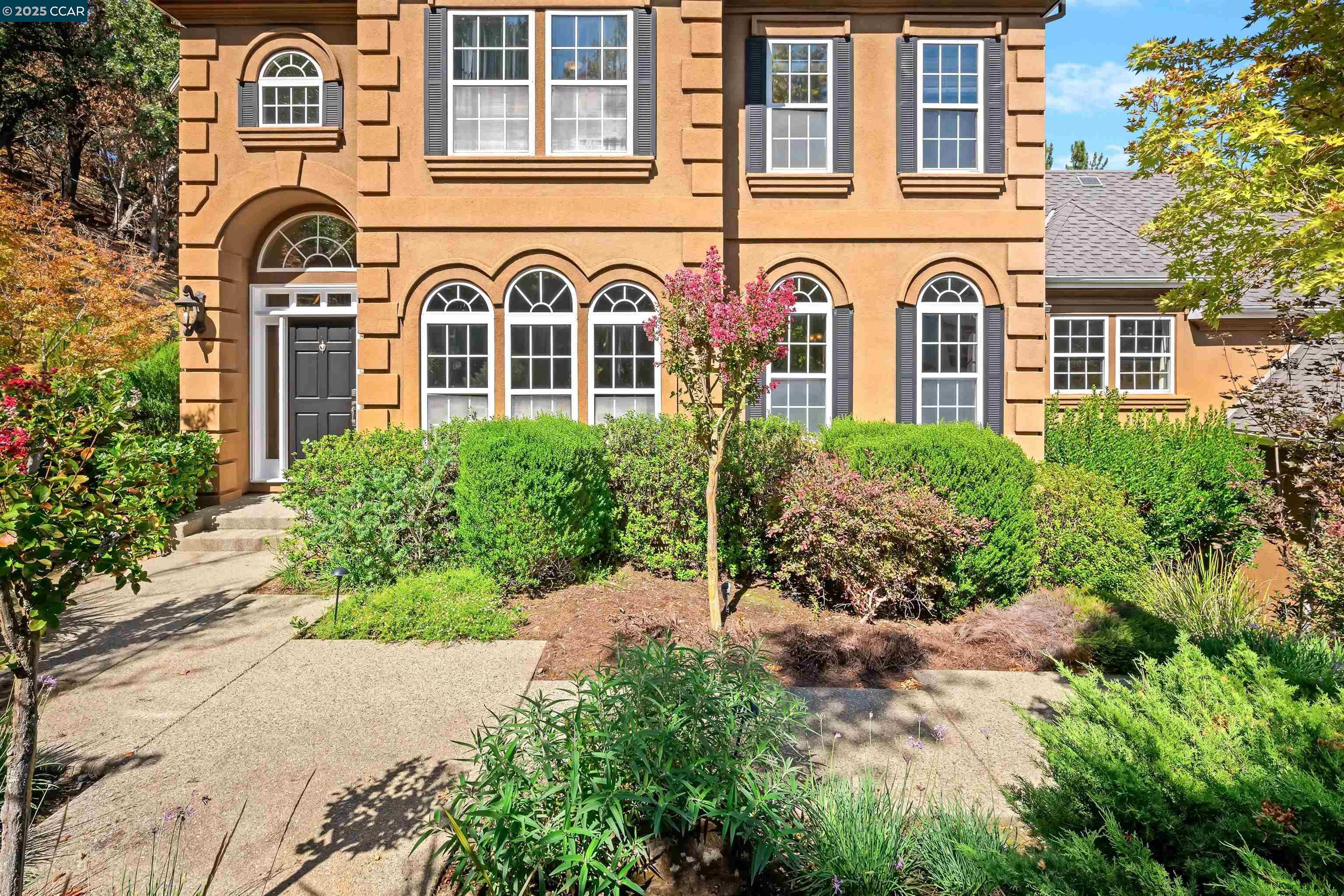 Detail Gallery Image 3 of 41 For 20 Oak Crest Ln, Alamo,  CA 94507 - 4 Beds | 3/1 Baths