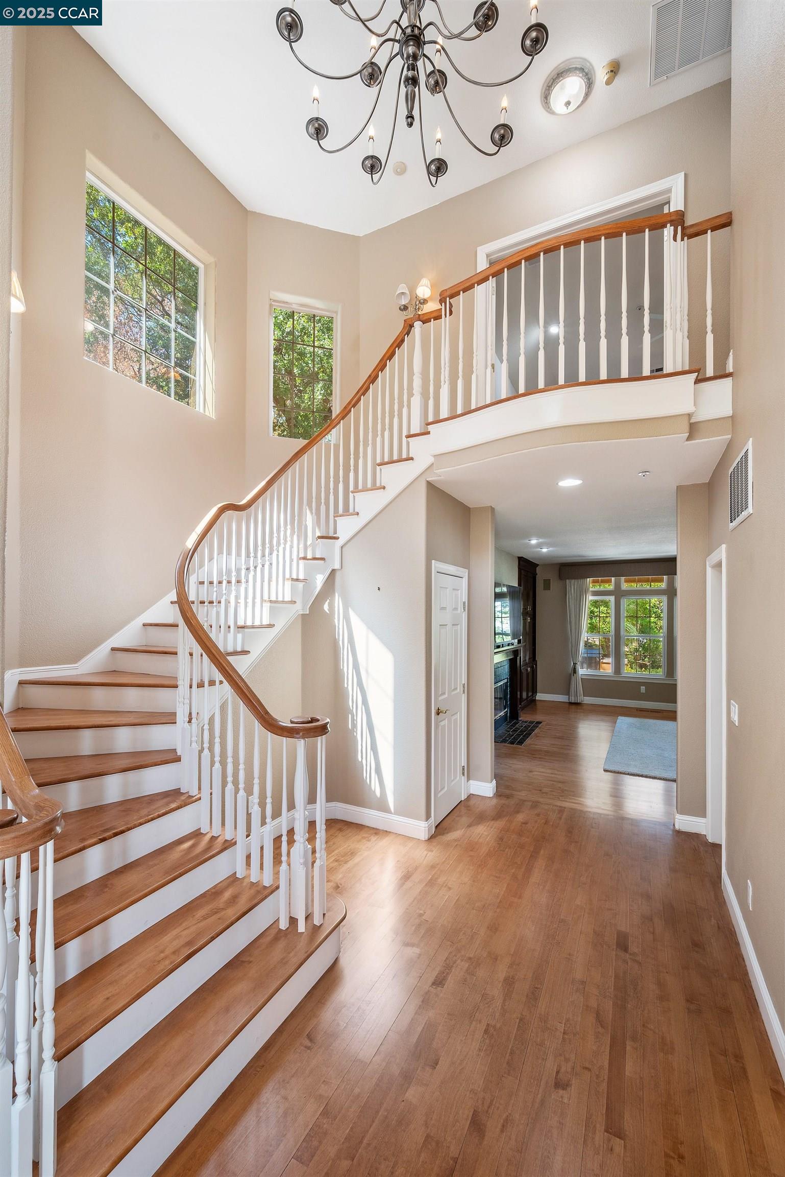 Detail Gallery Image 21 of 41 For 20 Oak Crest Ln, Alamo,  CA 94507 - 4 Beds | 3/1 Baths