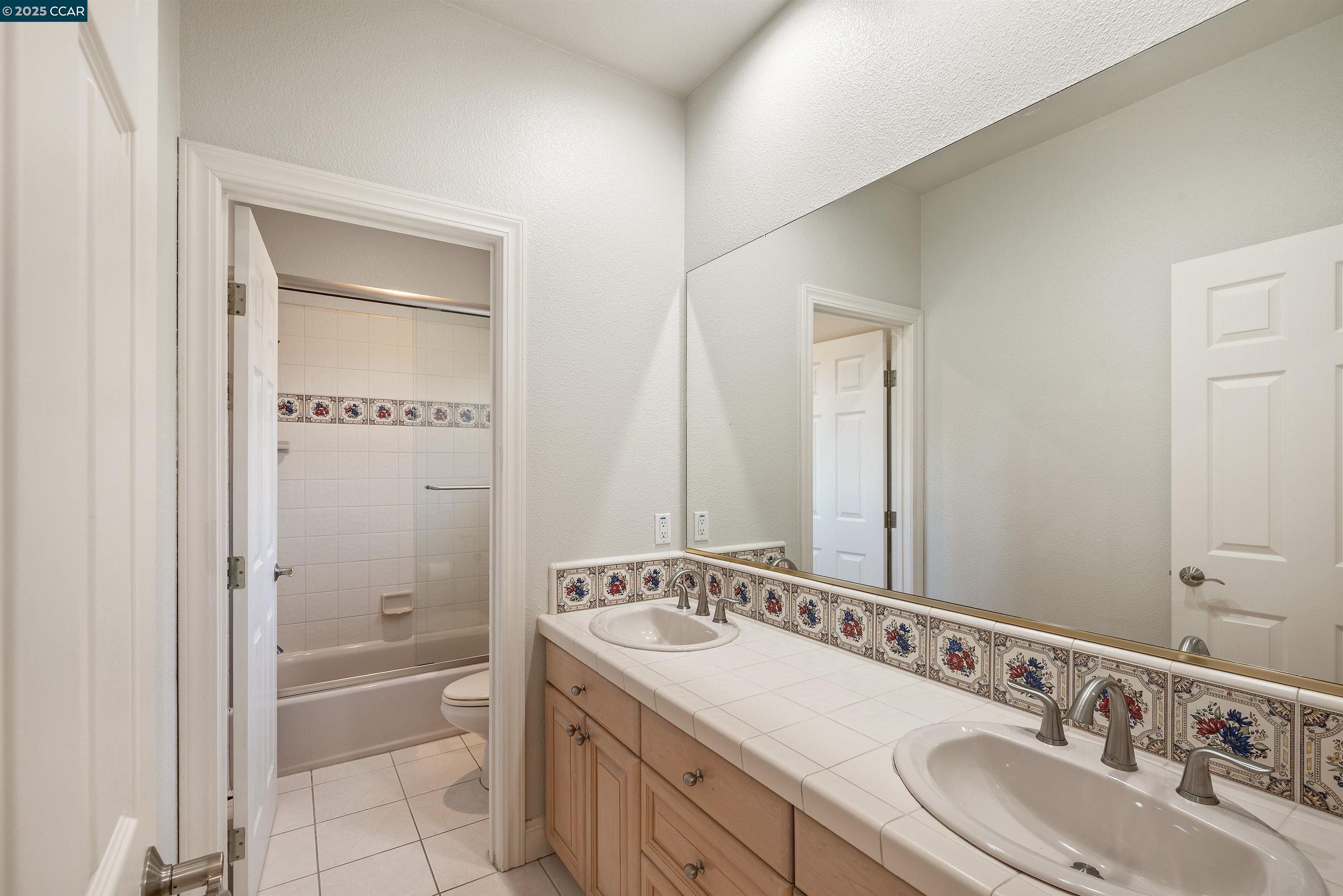 Detail Gallery Image 32 of 41 For 20 Oak Crest Ln, Alamo,  CA 94507 - 4 Beds | 3/1 Baths