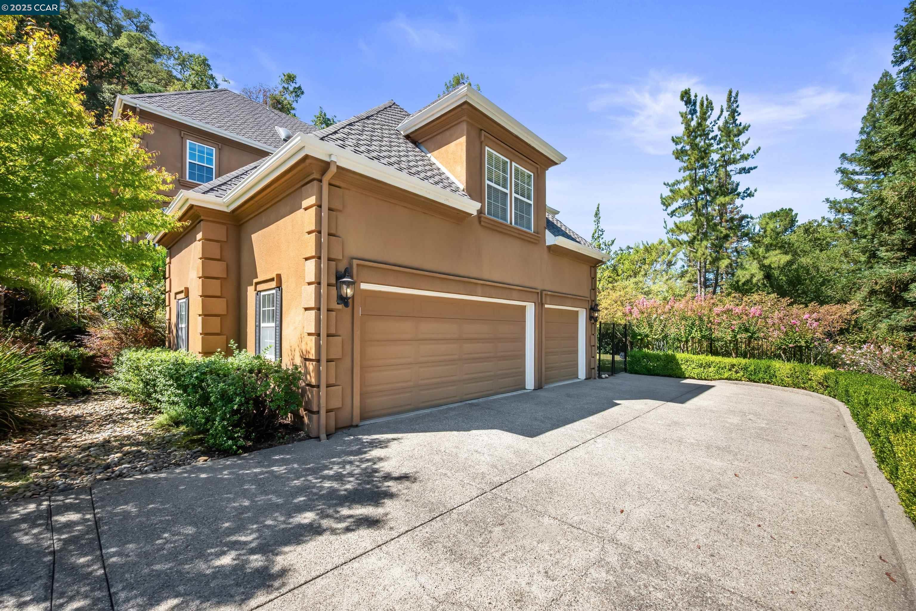 Detail Gallery Image 39 of 41 For 20 Oak Crest Ln, Alamo,  CA 94507 - 4 Beds | 3/1 Baths