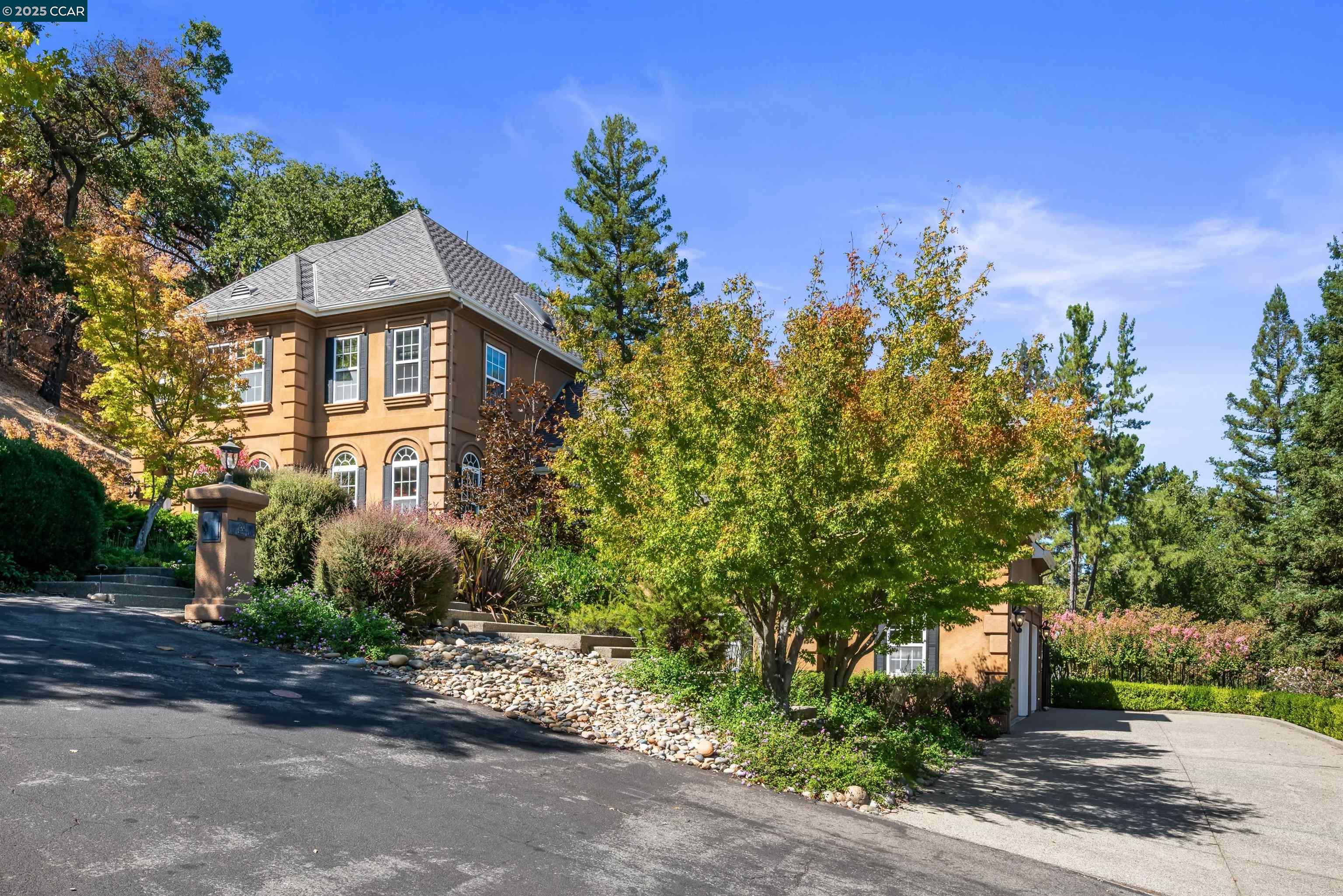 Detail Gallery Image 40 of 41 For 20 Oak Crest Ln, Alamo,  CA 94507 - 4 Beds | 3/1 Baths