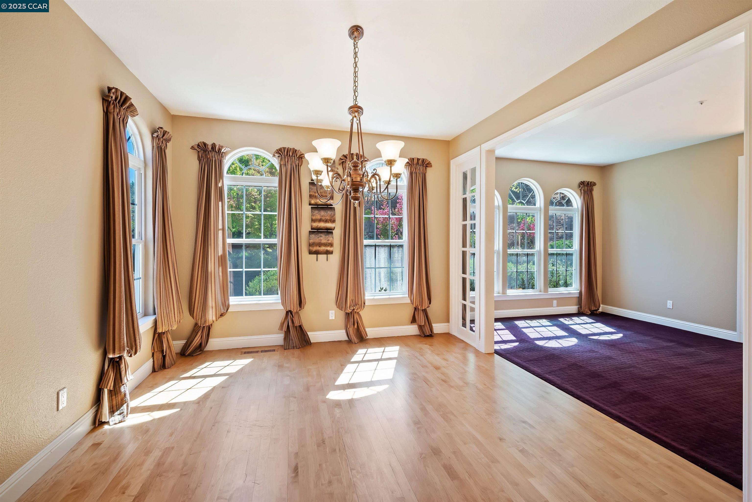 Detail Gallery Image 9 of 41 For 20 Oak Crest Ln, Alamo,  CA 94507 - 4 Beds | 3/1 Baths