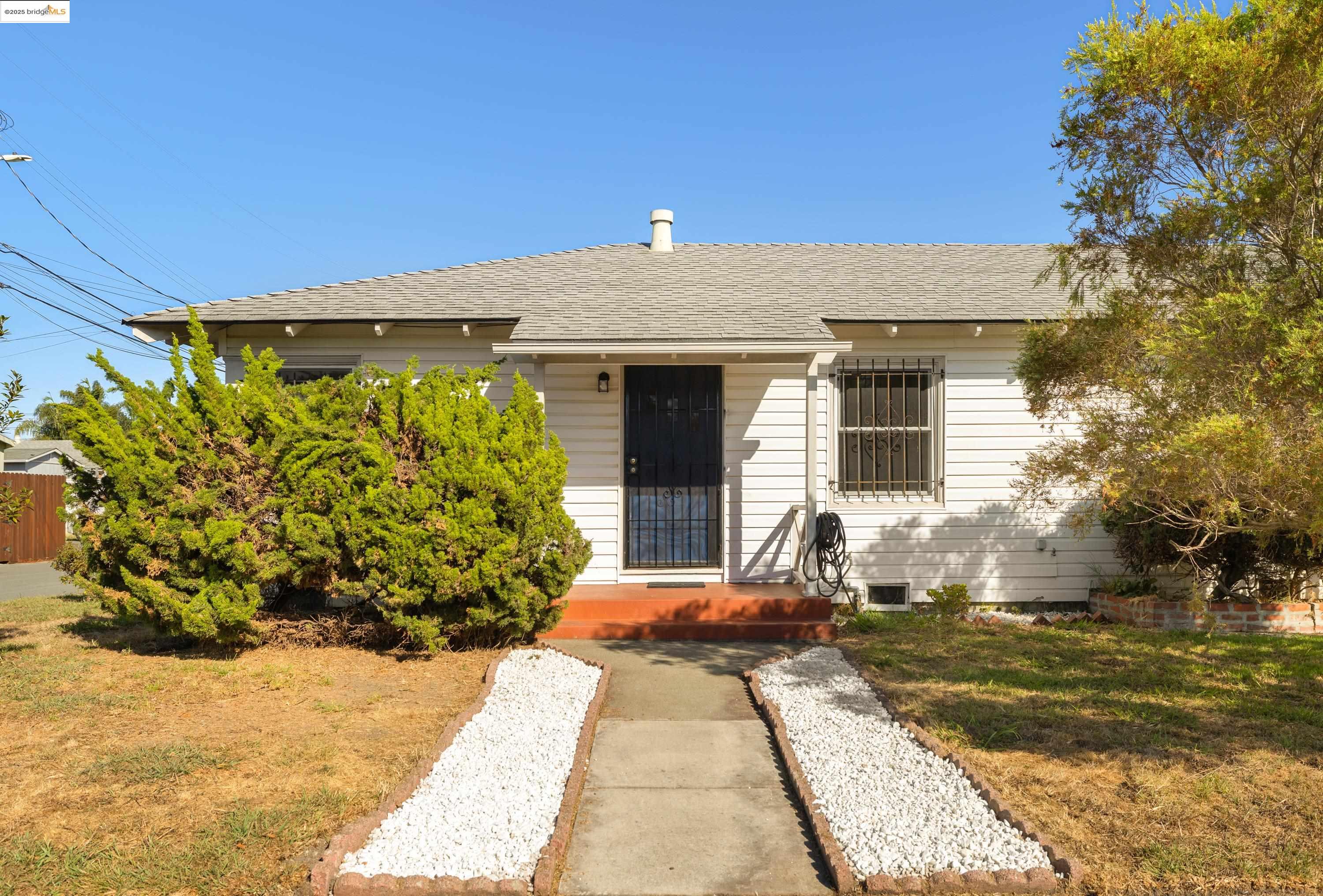 MLS: 41112615 Condo For Sale