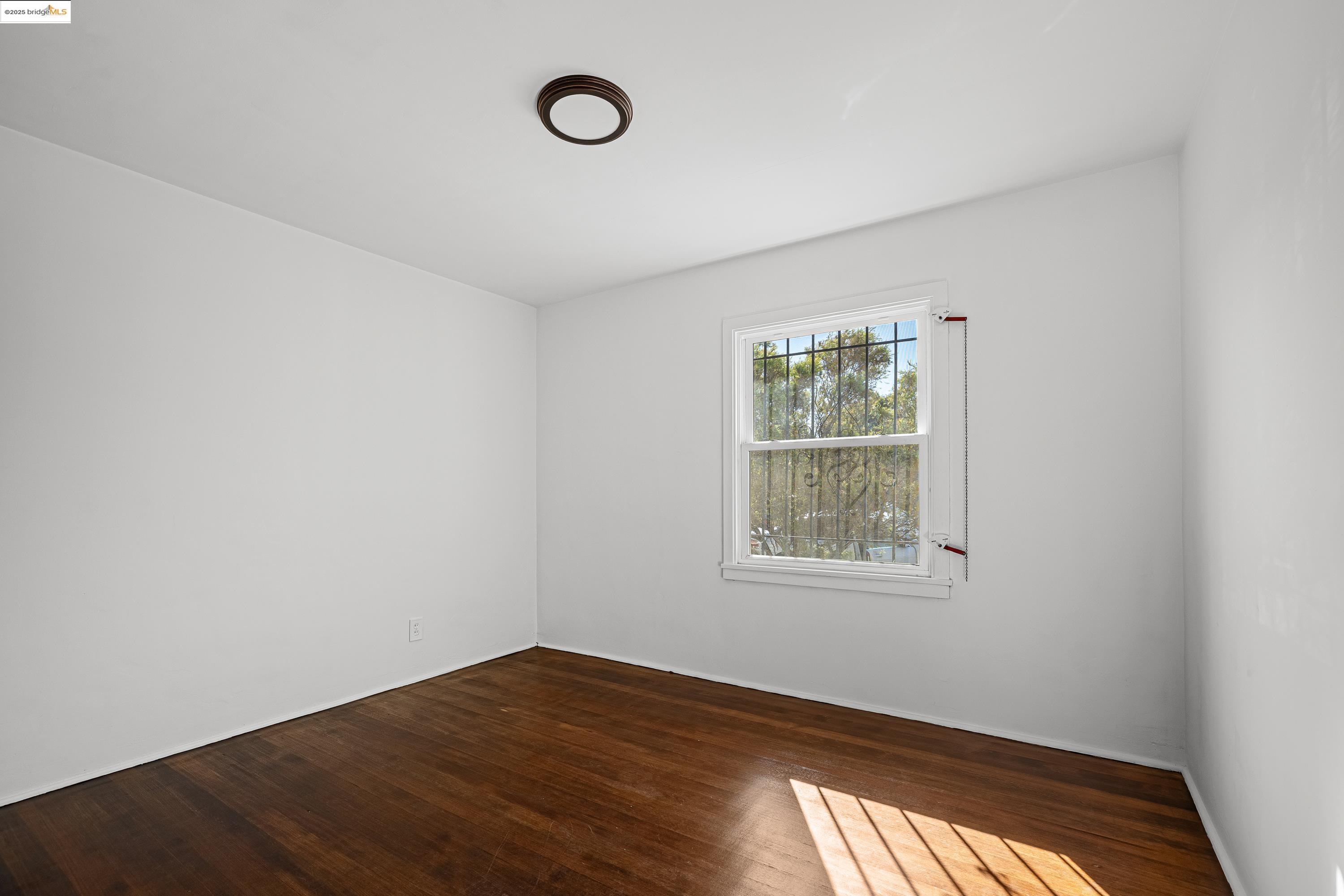Photo #9: 41112615 Listing: Photo #9