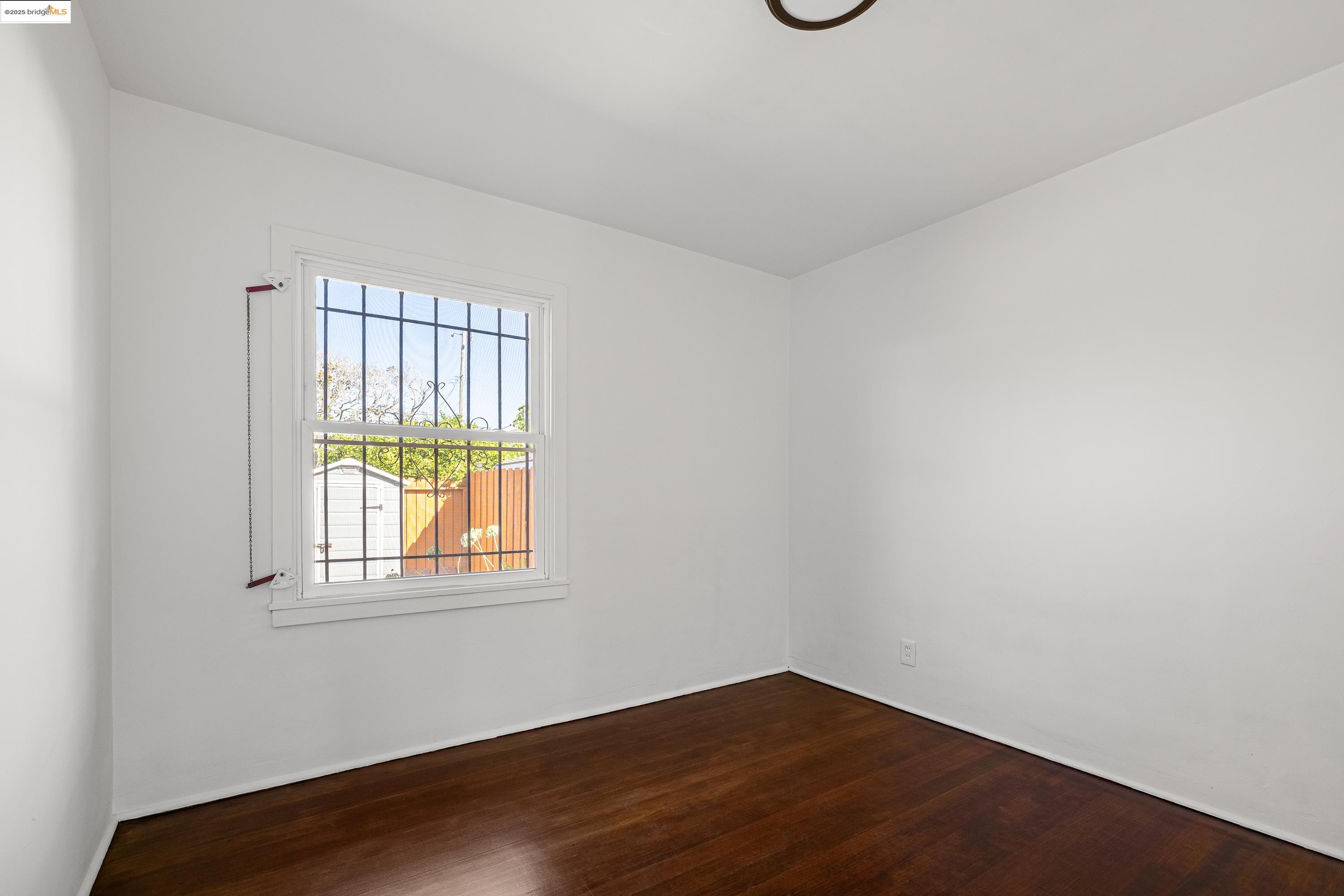 Photo #12: 41112615 Listing: Photo #12